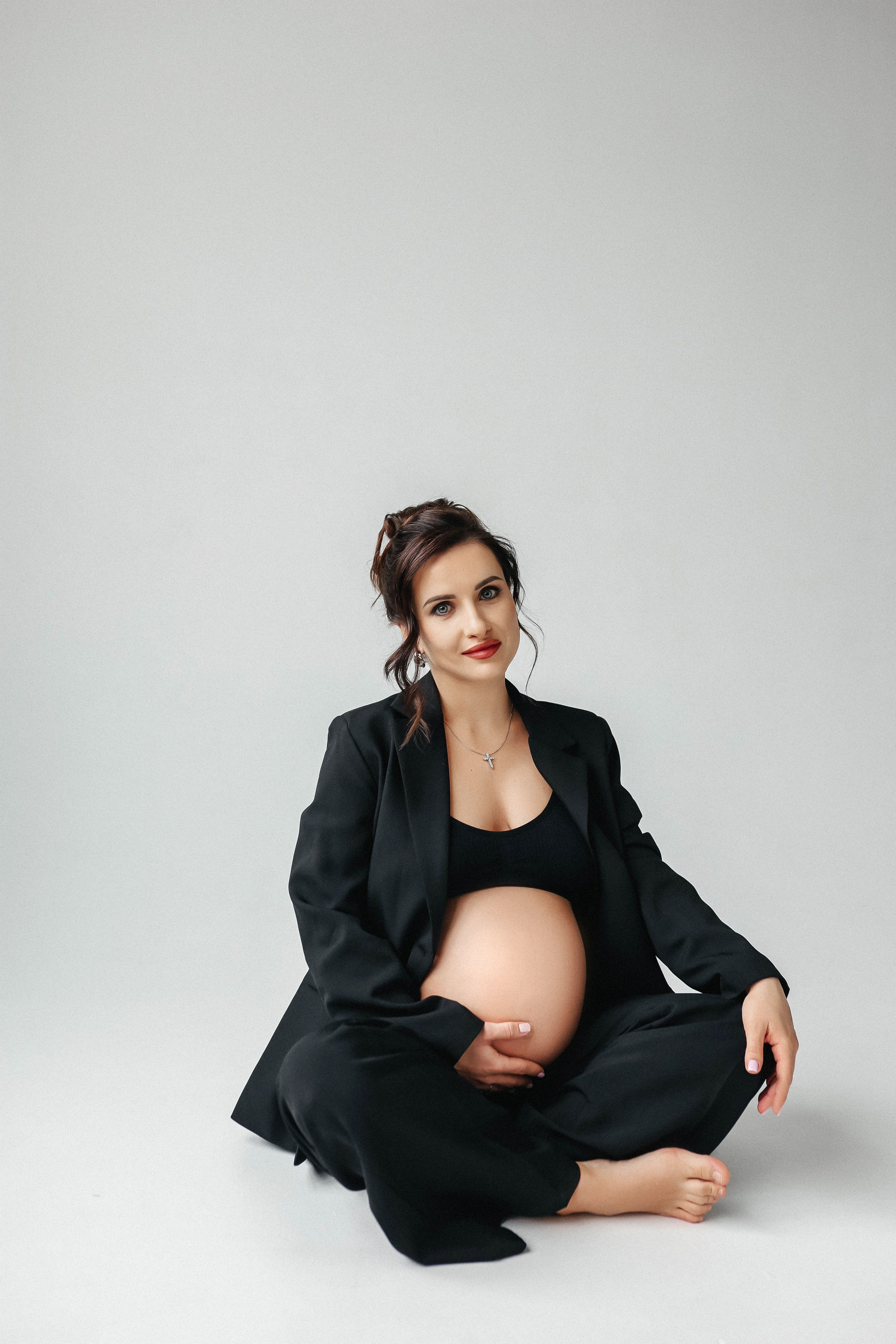 Фотосессия беременности в Москве в студии. Свадебный и семейный фотограф в Москве