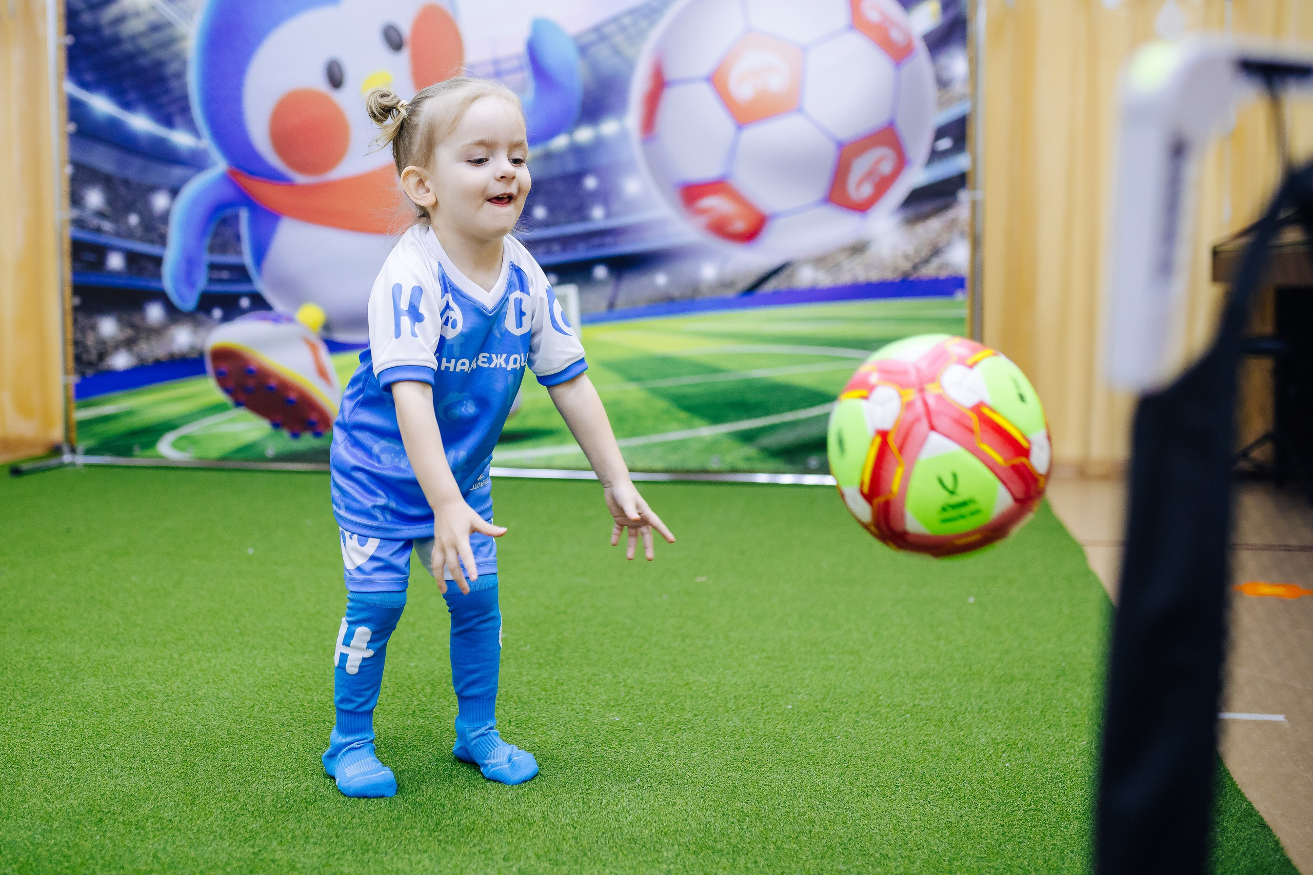 Фотосессия с кубком в детских садах г. Магнитогорска. Денис Прохоров Фотограф в г. Магнитогорск