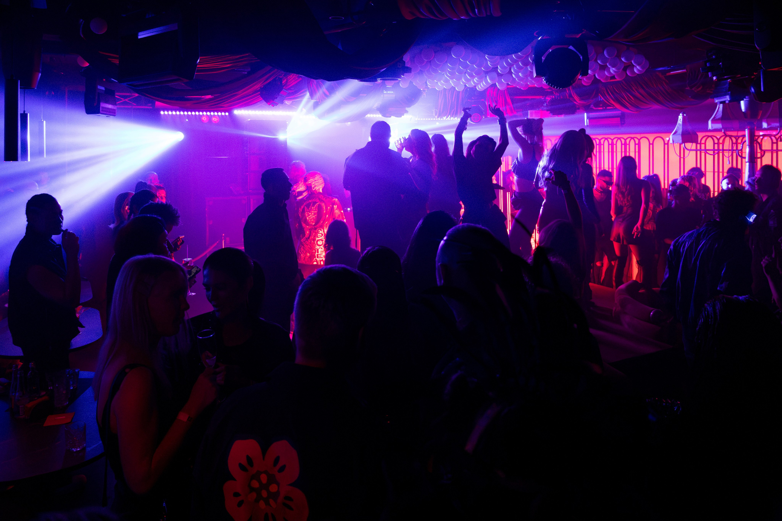 Вечеринка «ILLEGAL FRIENDS». Фотограф г. Владивосток