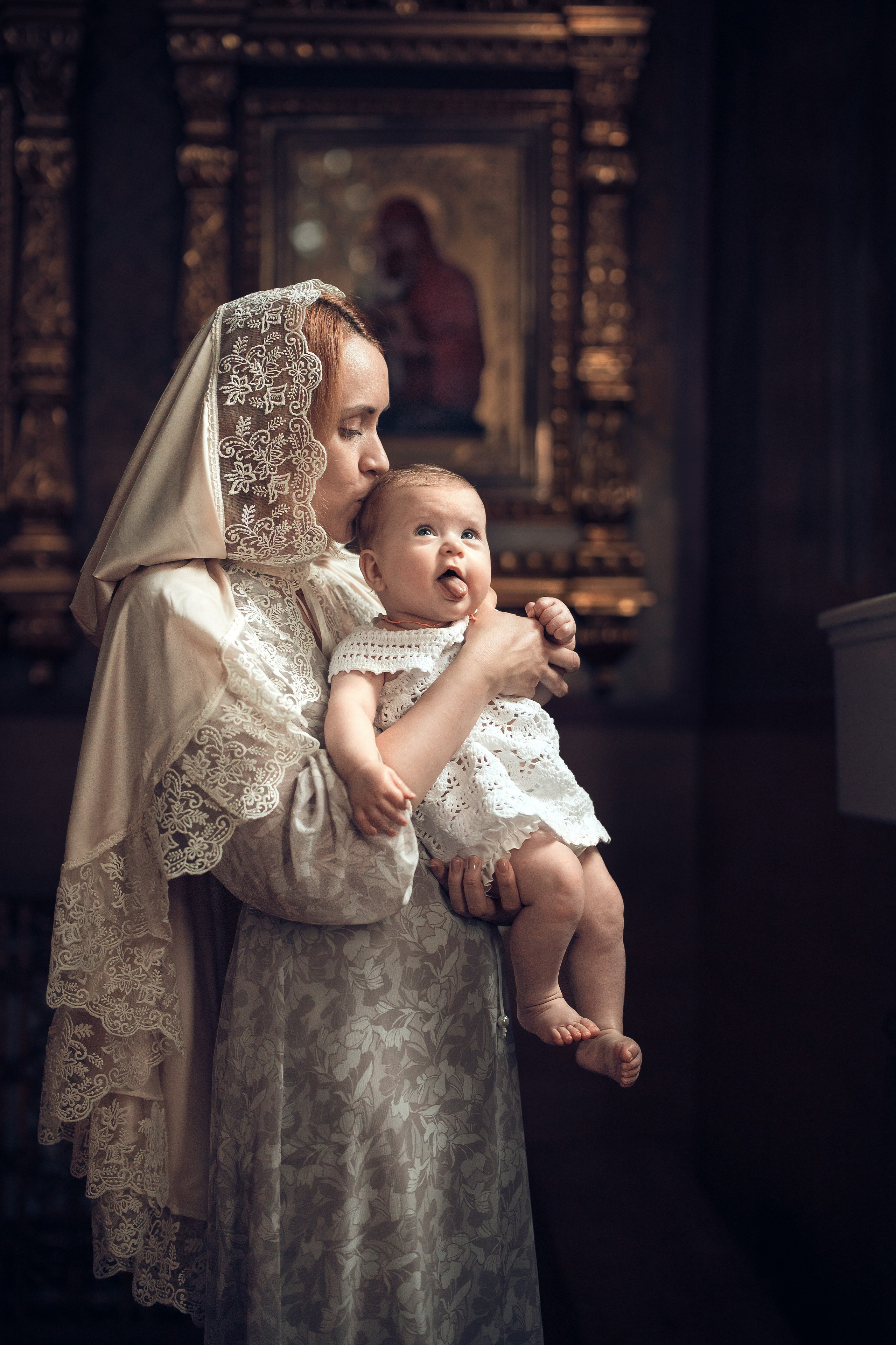 Таинства Крещения и Венчания в Старом Осколе. Фотостудия для новорожденных в Старом Осколе Гильфановых Юрия и Ольги