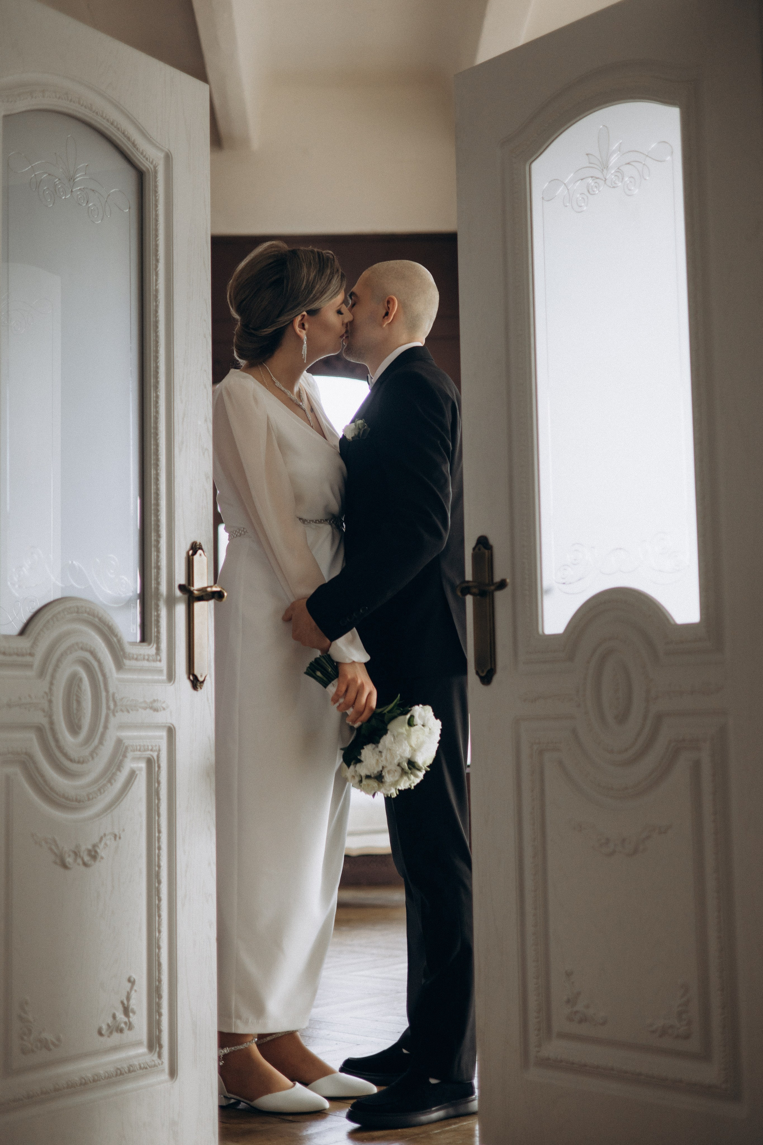 Свадебная фотосессия в фотостудии Пензы для Дарьи и Евгения