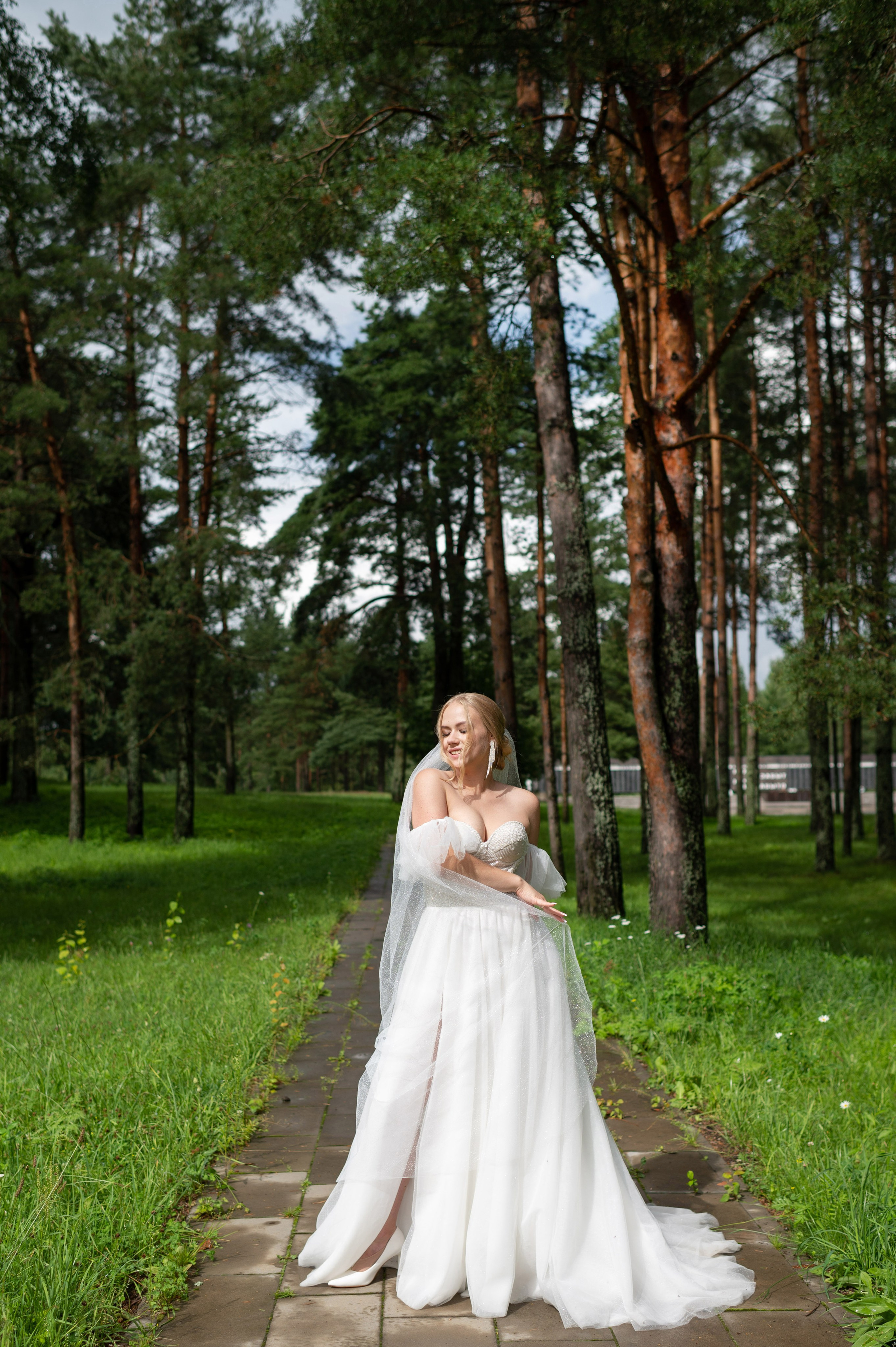 Ксения и Владислав (фотосессия в ЗАГСе и парке города Кингисеппа). Портретный, семейный и свадебный фотограф в Санкт-Петербурге и в Пушкине Ширяев Денис
