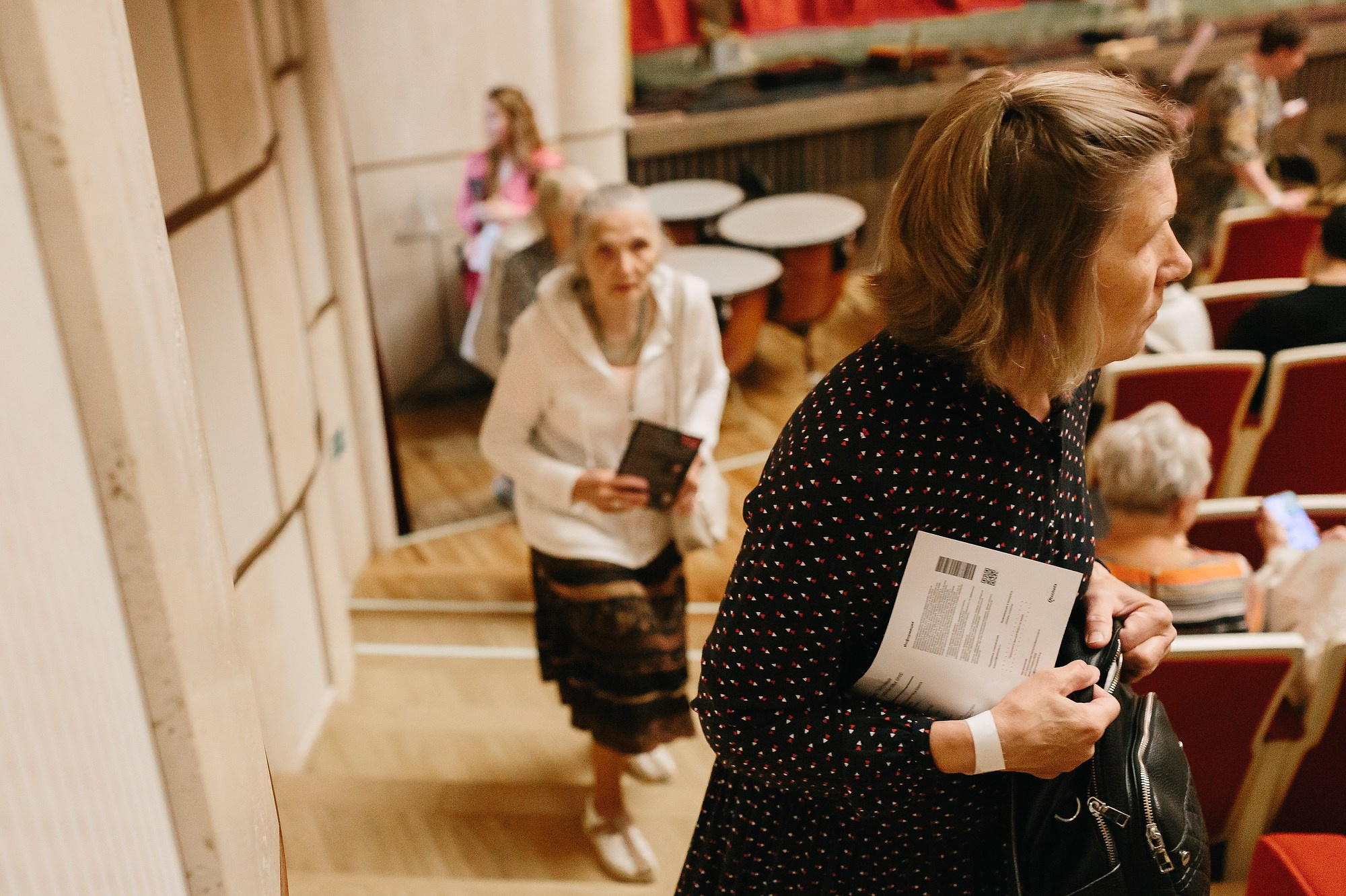 Спектакль Приглушенные голоса в Театре Академии танца Б. Эйфмана (+репетиция). Семейный и портретный фотограф в Санкт-Петербурге Андрей Воробьев