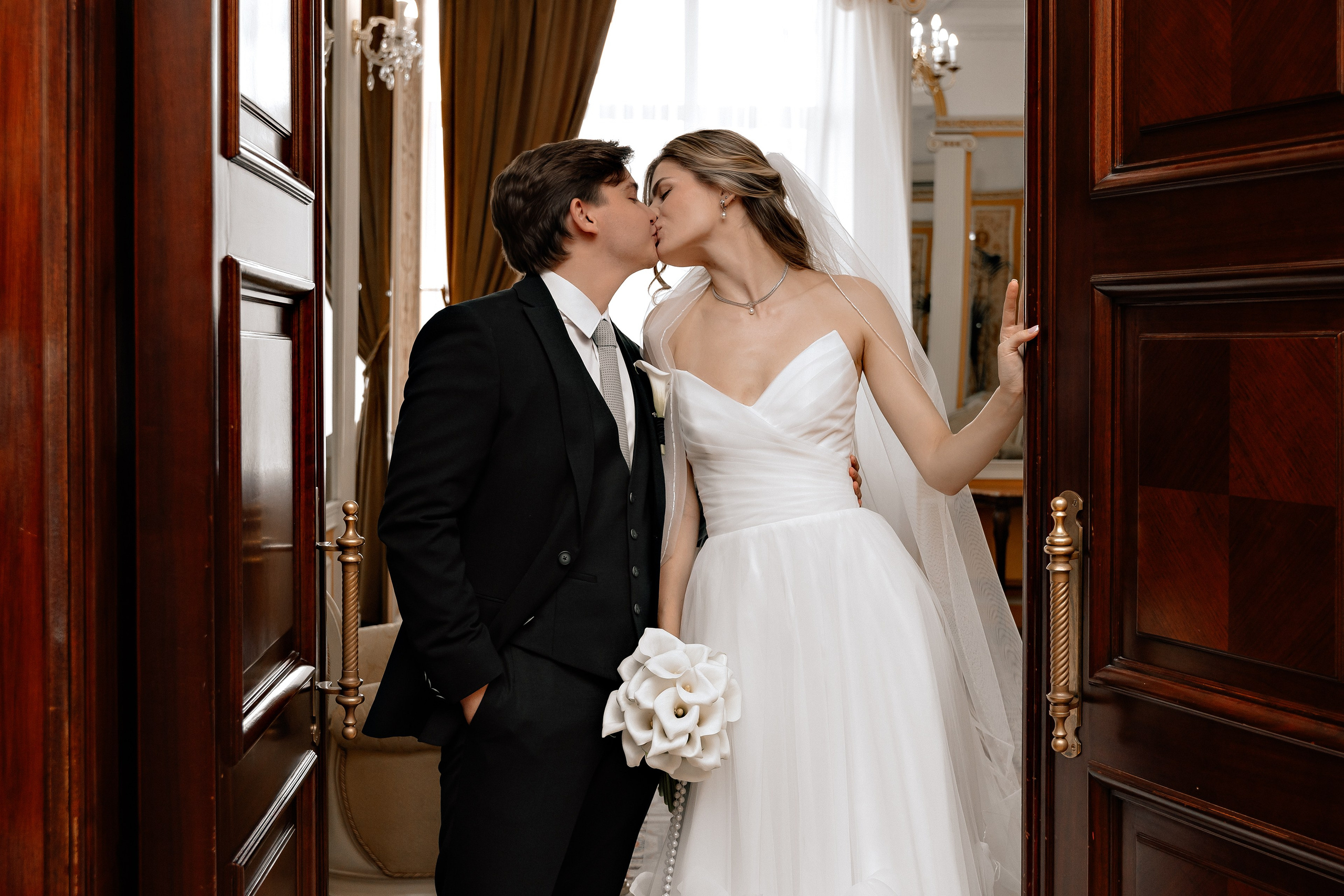 Свадьба «Парк Горького» Артём-Юлия. Свадебный/Портретный фотограф снимаю в Москве