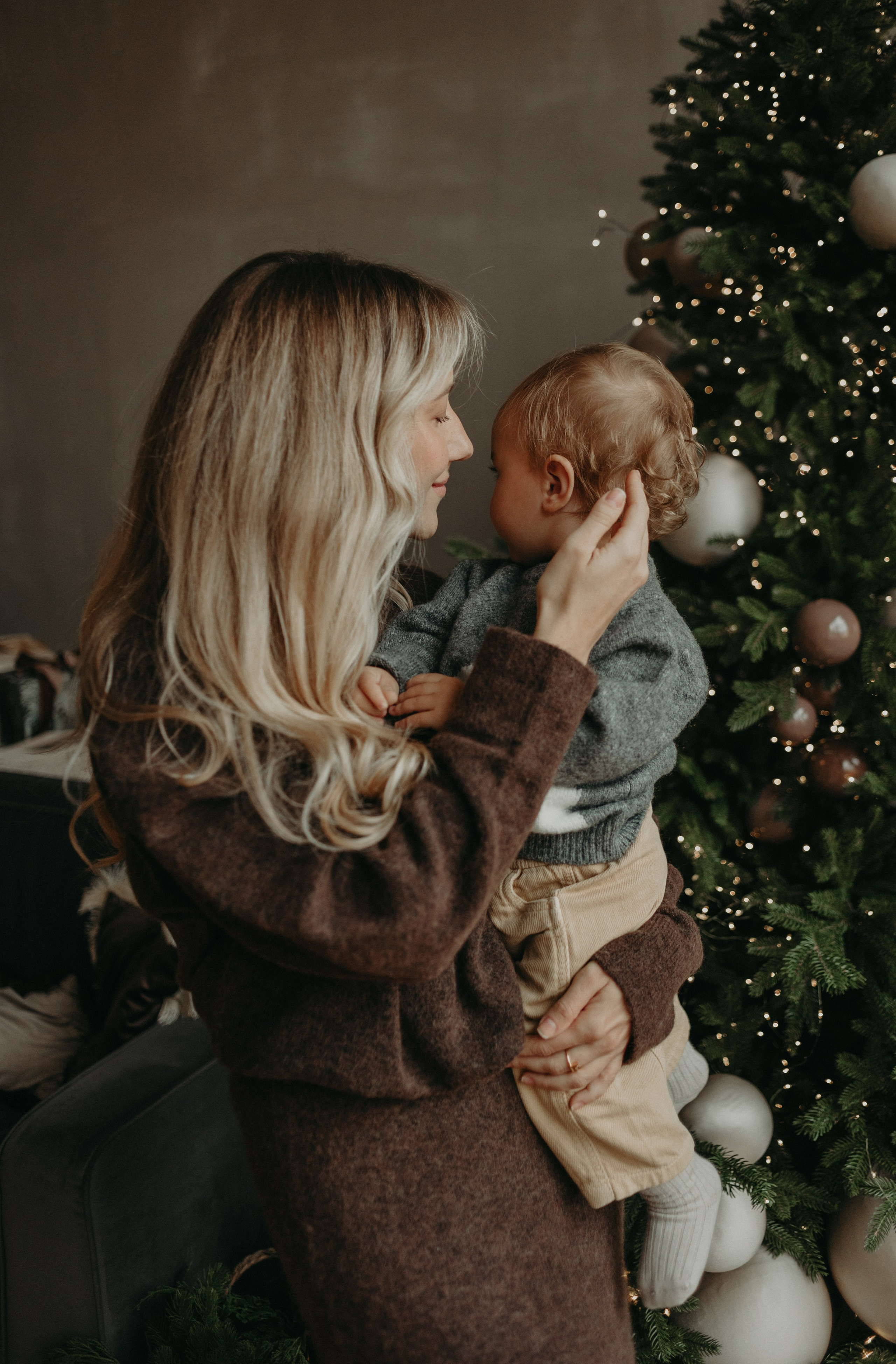 Новогодние фотографии 2024\2025 году, короткие сьемки. Фотограф в Краснодаре Евгения Михаевич