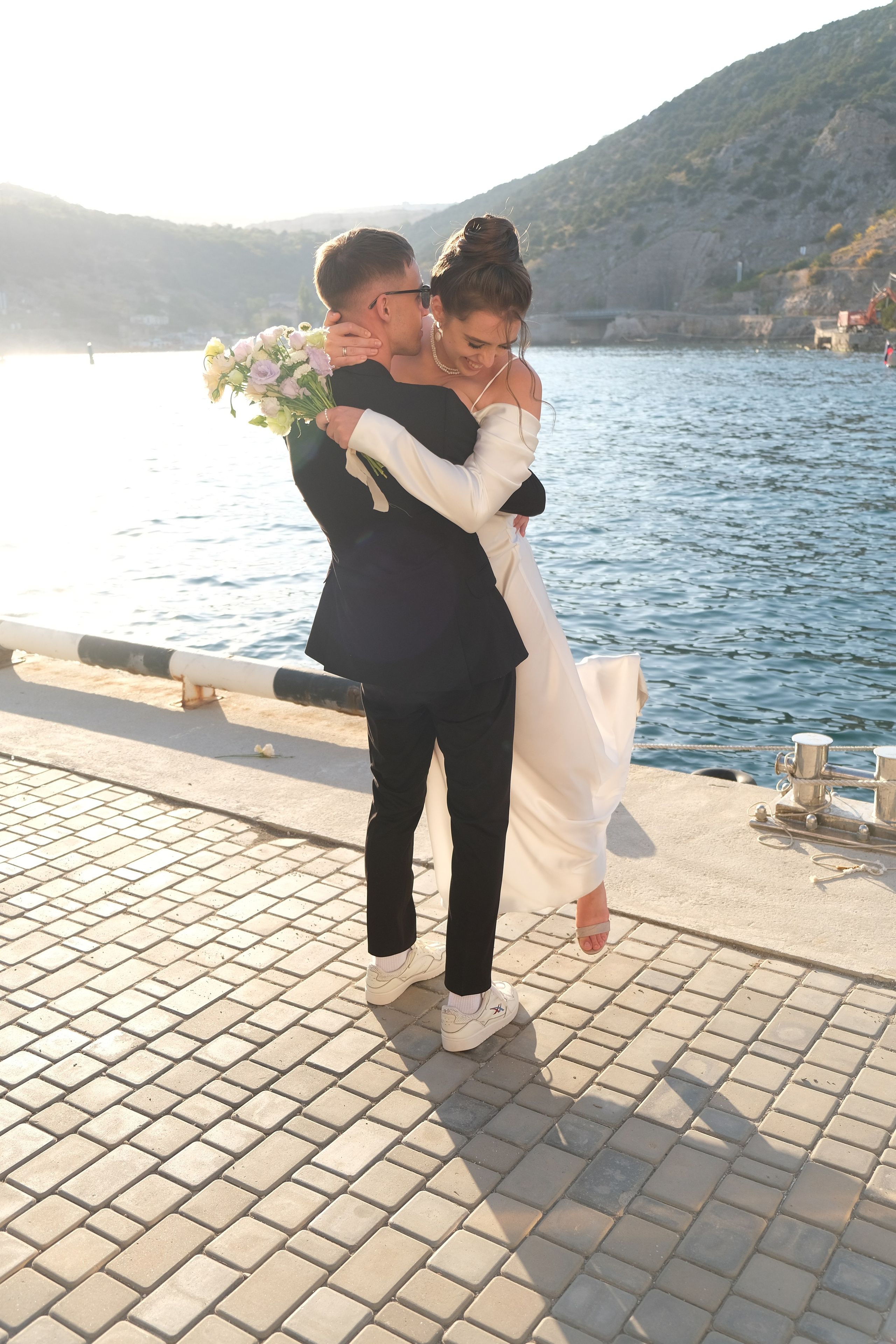 Свадебная фотосессия в Балаклаве. Профессиональная фотосъемка в Крыму. Натуральные эмоции и живые кадры. Забронируйте дату прямо сейчас!