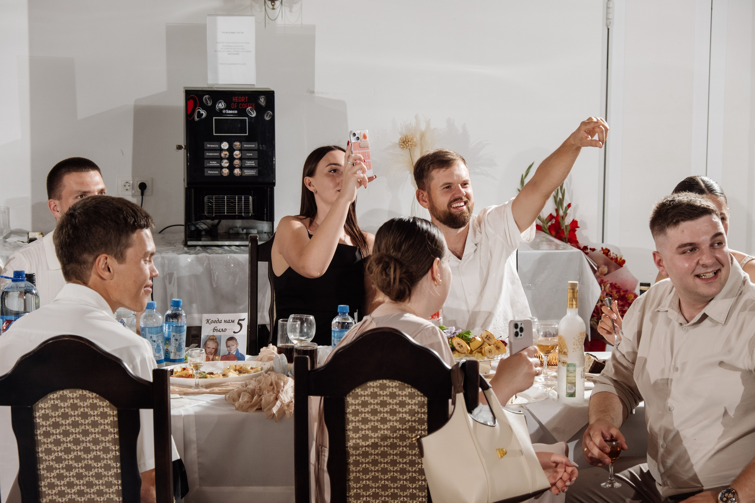 Свадебный ретопртаж. Профессиональная фотосъемка в Крыму. Натуральные эмоции и живые кадры. Забронируйте дату прямо сейчас!