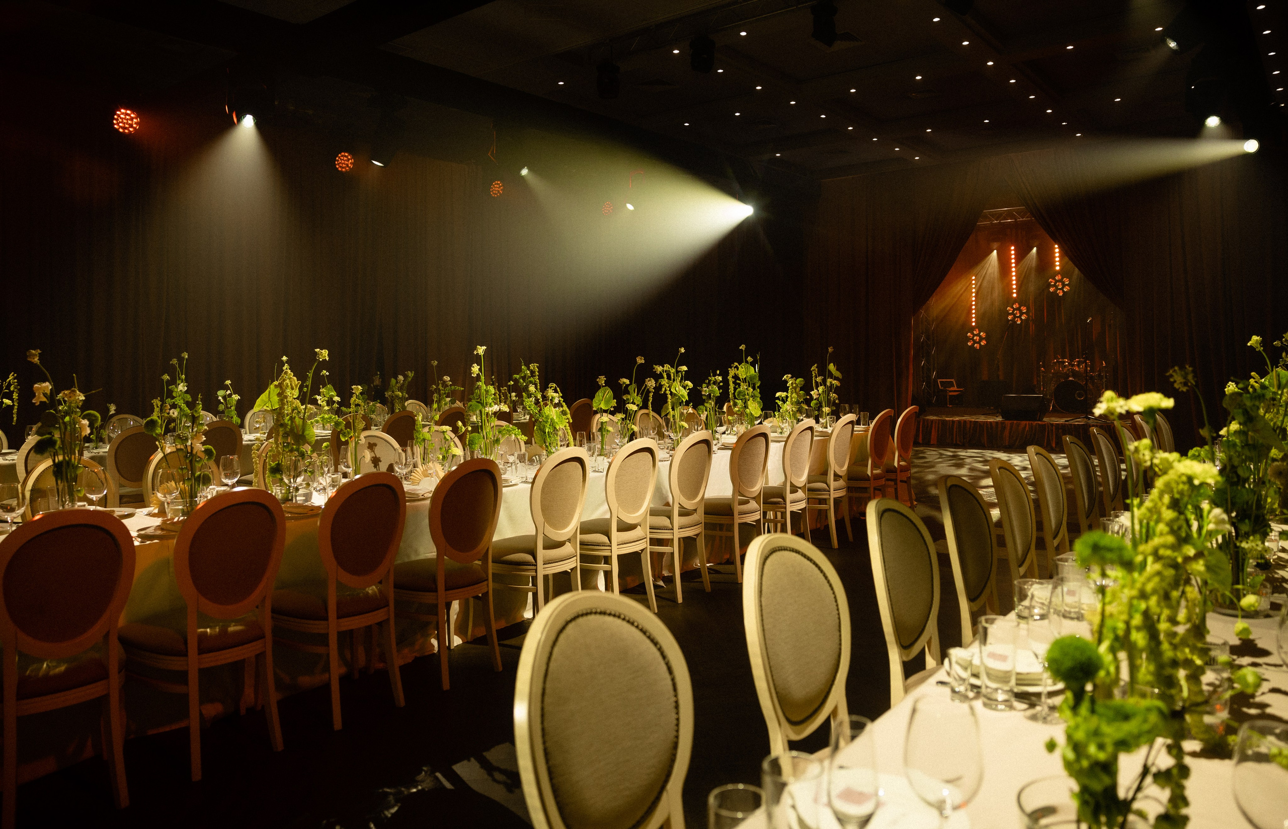 Александр и Иннеса. Ксения Почтарь. Декоратор и флорист, город Владивосток