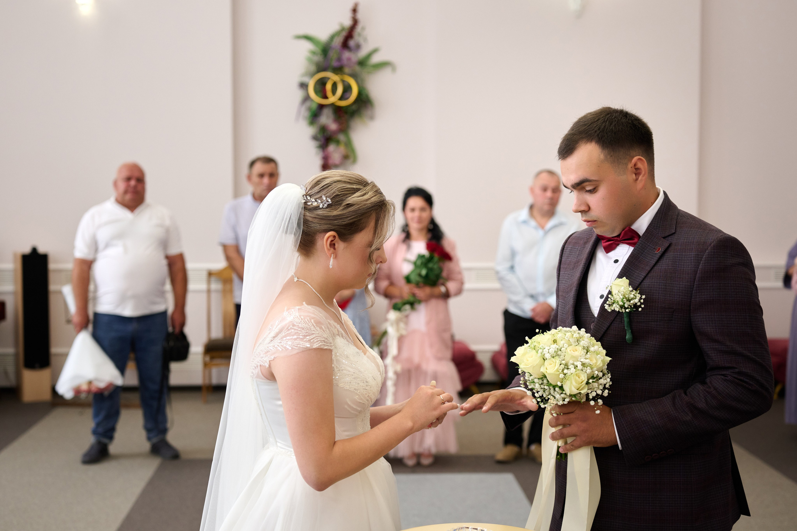 Свадебная фотосессия Ильи и Евгении в Старом Осколе. Профессиональный фотограф Старый Оскол, Губкин — свадьба, венчание, крещение, юбилей и день рождения