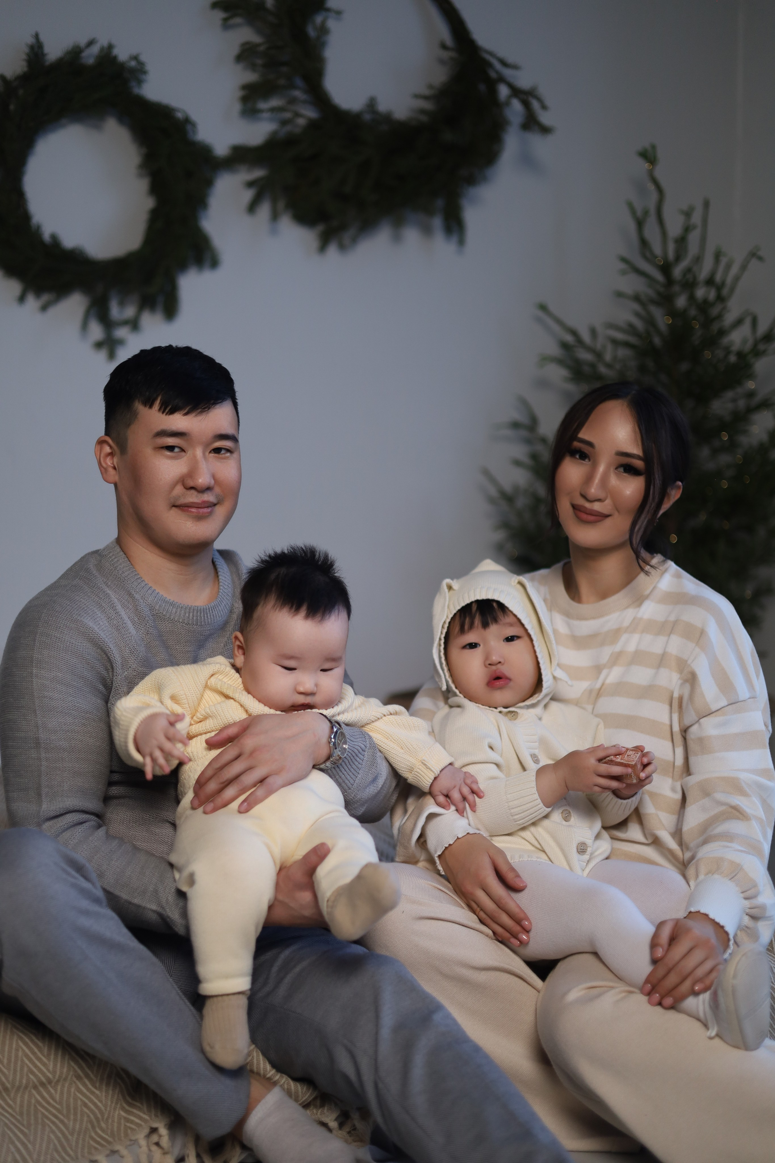 Семейная фотосессия 4 человека. Фотограф Марина Кот