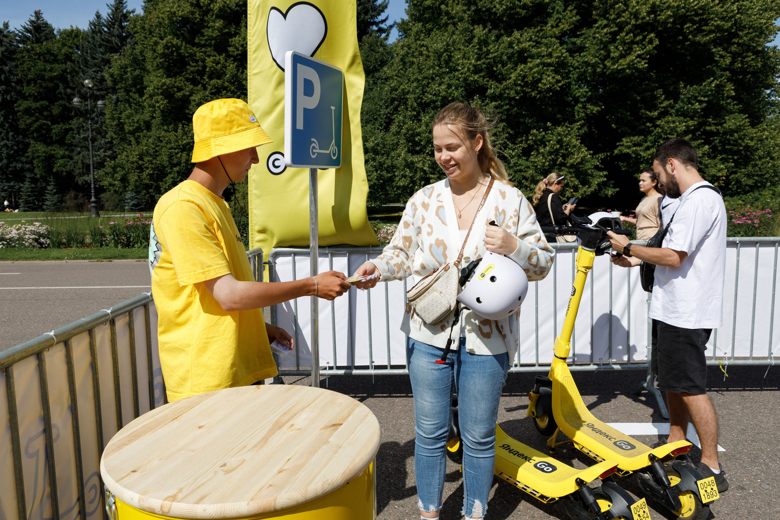 Яндекс Самокат. Свадебный и репортажный фотограф в Санкт-Петербурге Николай Голованов