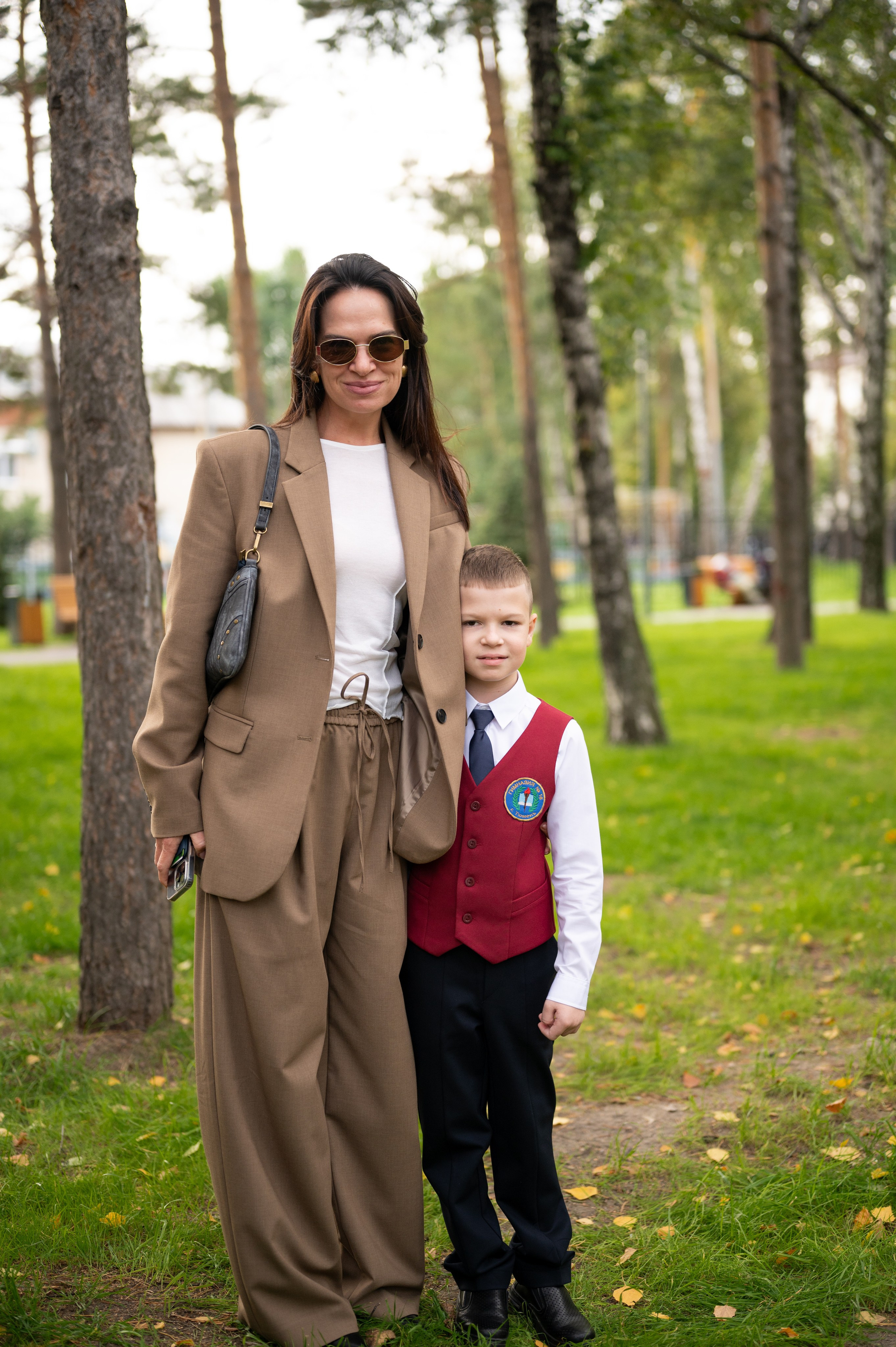 1 сентября 16 гимназия 2 класс (линейка + в классе+ на улице). Фотограф новорожденных, семейный детский в Тюмени Татьяна Морозова