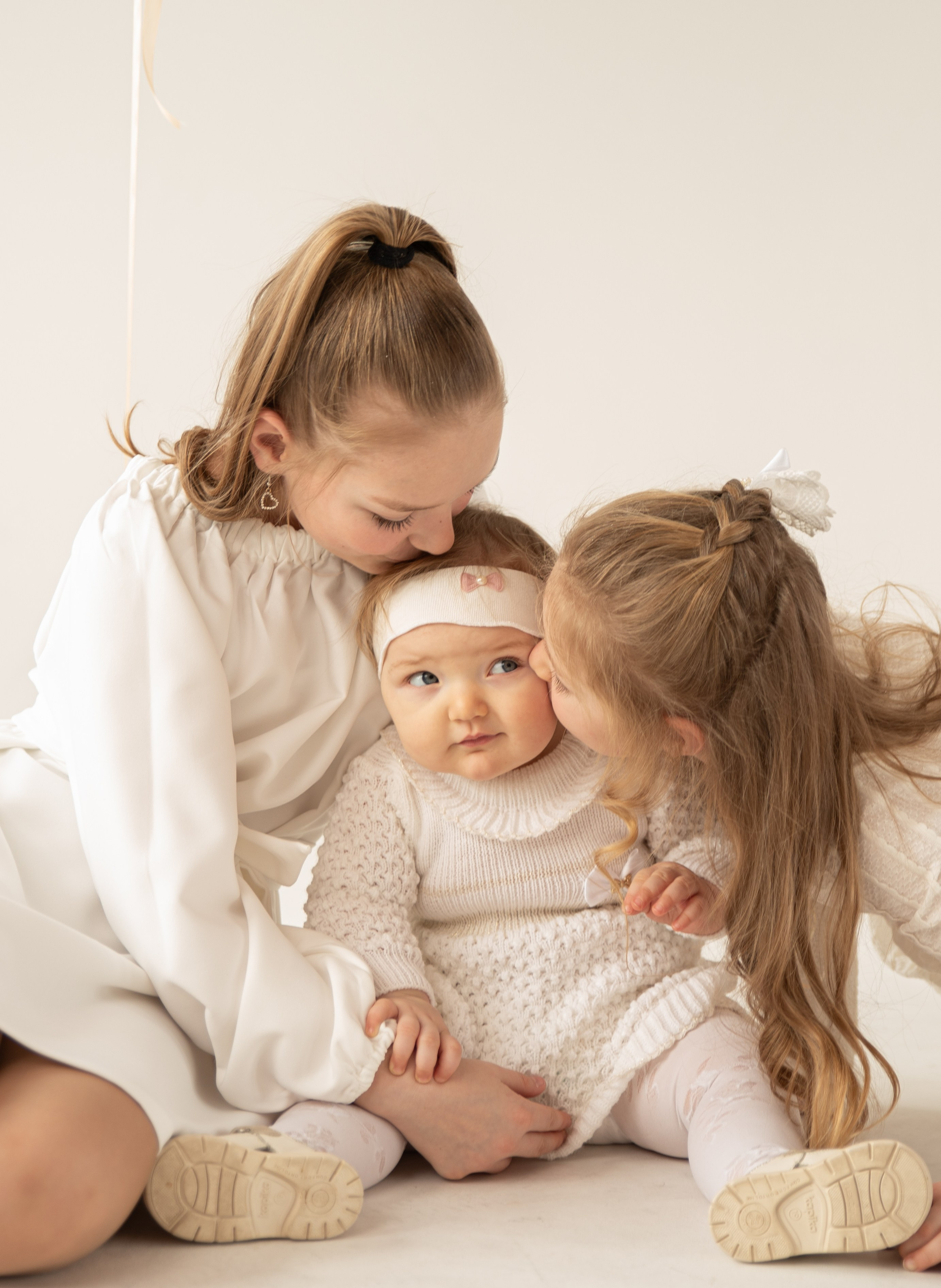 Семейная фотосессия в студии (циклорама). Семейный и детский фотограф в Туле Светлана Воронкова