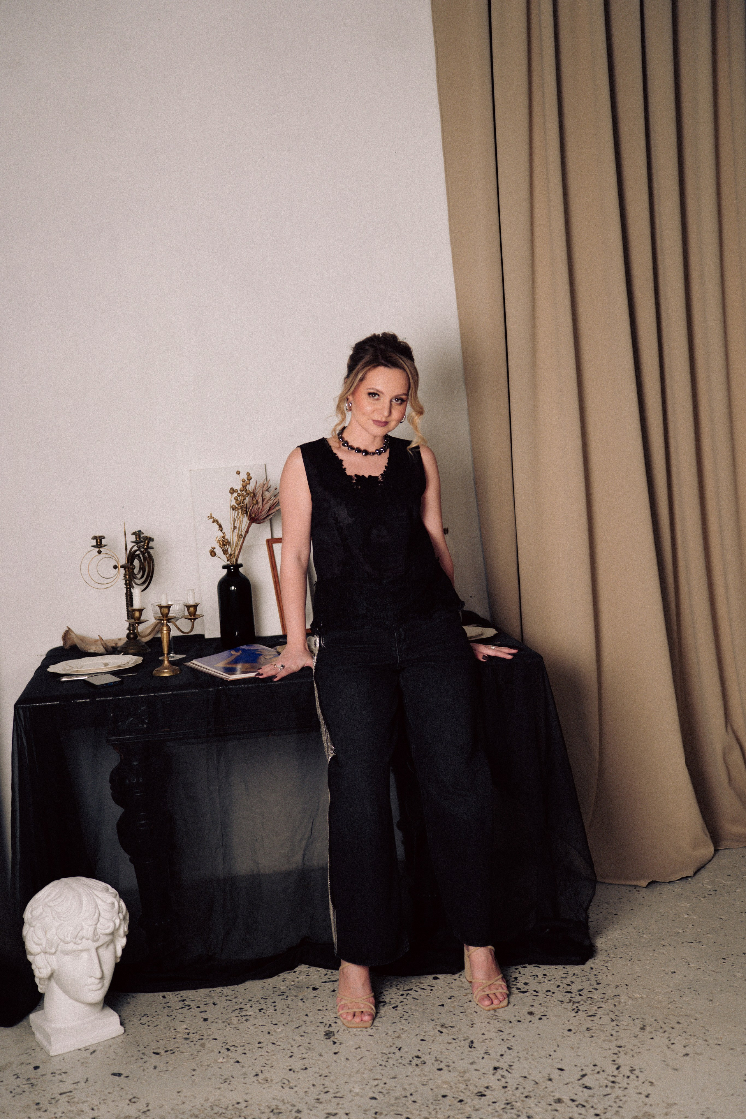 НОВОГОДНЯЯ ФОТОСЕСИИЯ В СТУДИИ ДЛЯ ДЕВУШКИ И ПРОГУЛКА ПО ЧЕРНЫШЕВСКОЙ. Профессиональный фотограф, Санкт-Петербург — Виктория Богомолова