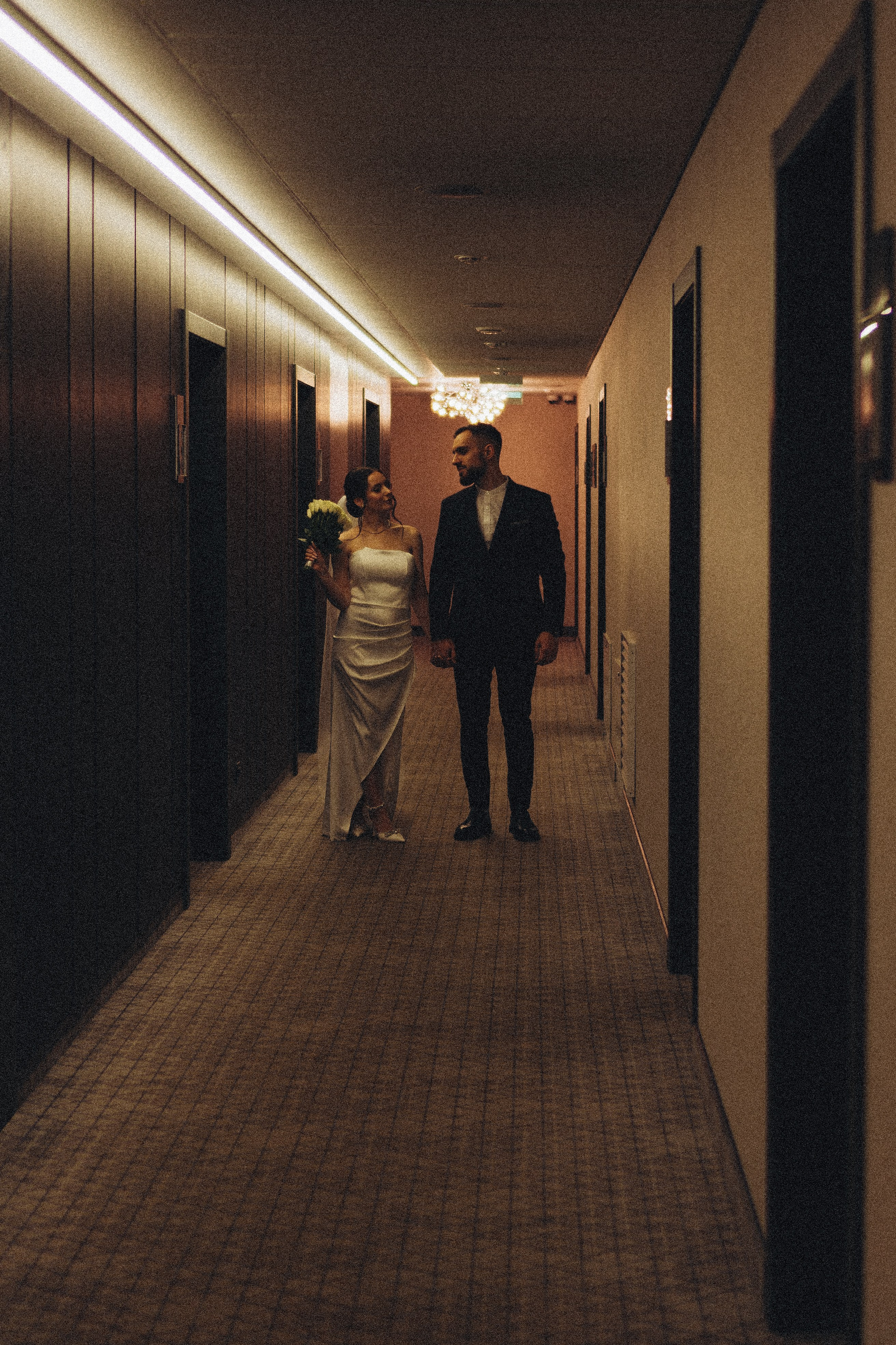 СВАДЕБНАЯ СЬЕМКА СБОРОВ ЖЕНИХА И НЕВЕСТЫ В ОТЕЛЕ И ТАКЖЕ ФОТОСЕССИИЯ В ОТЕЛЕЕ МЕГАПОЛИС БРЯНСК. Профессиональный фотограф, Санкт-Петербург — Виктория Богомолова