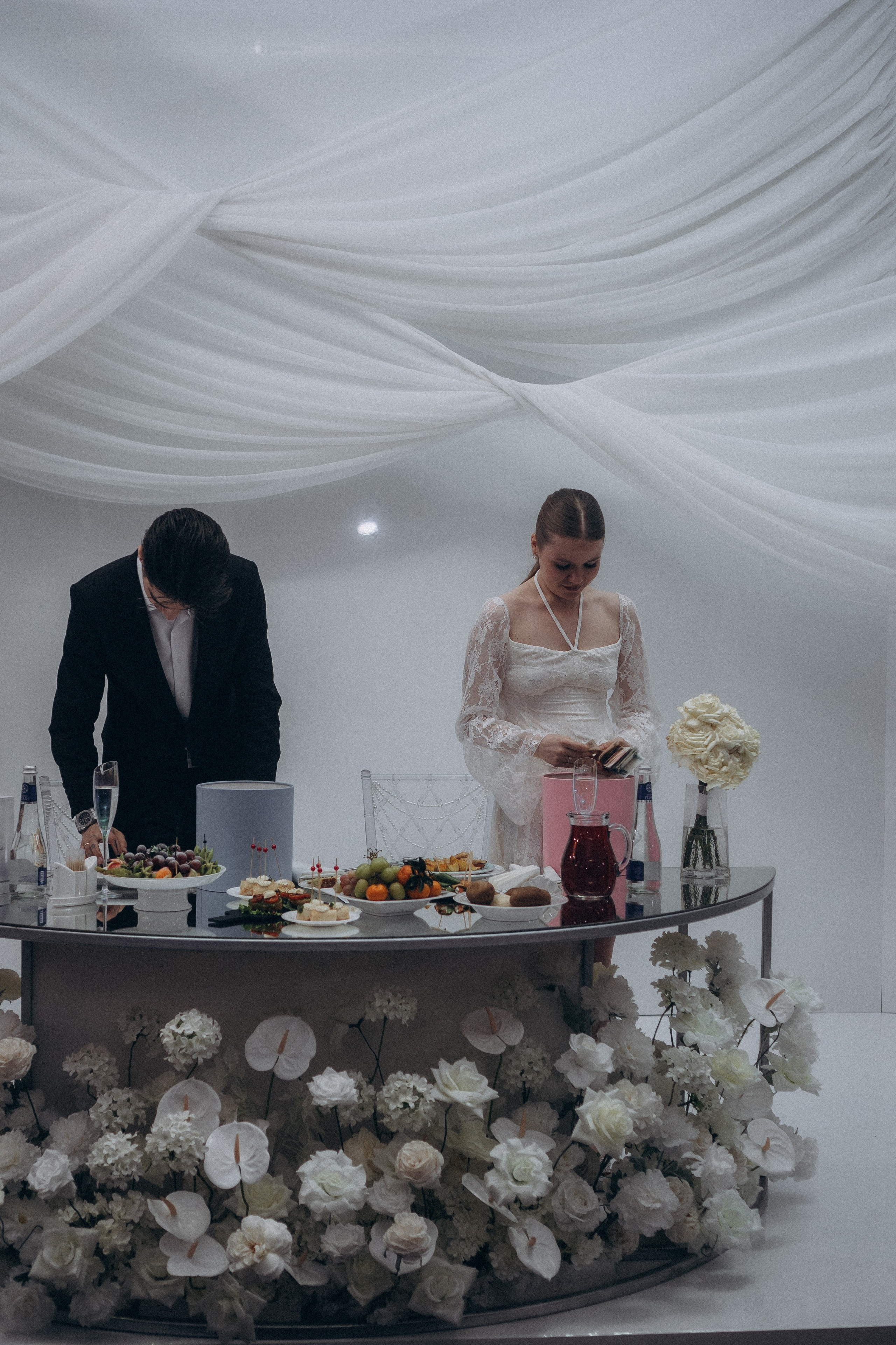 СВАДЕБНАЯ СЬЕМКА СБОРОВ В ОТЕЛЕ И ВЫЕЗД НА ЦЕРЕМОНИЮ (СНЯТО В СИБИРЕ В НИЖНЕВАРТОВСКЕ). Профессиональный фотограф, Санкт-Петербург — Виктория Богомолова