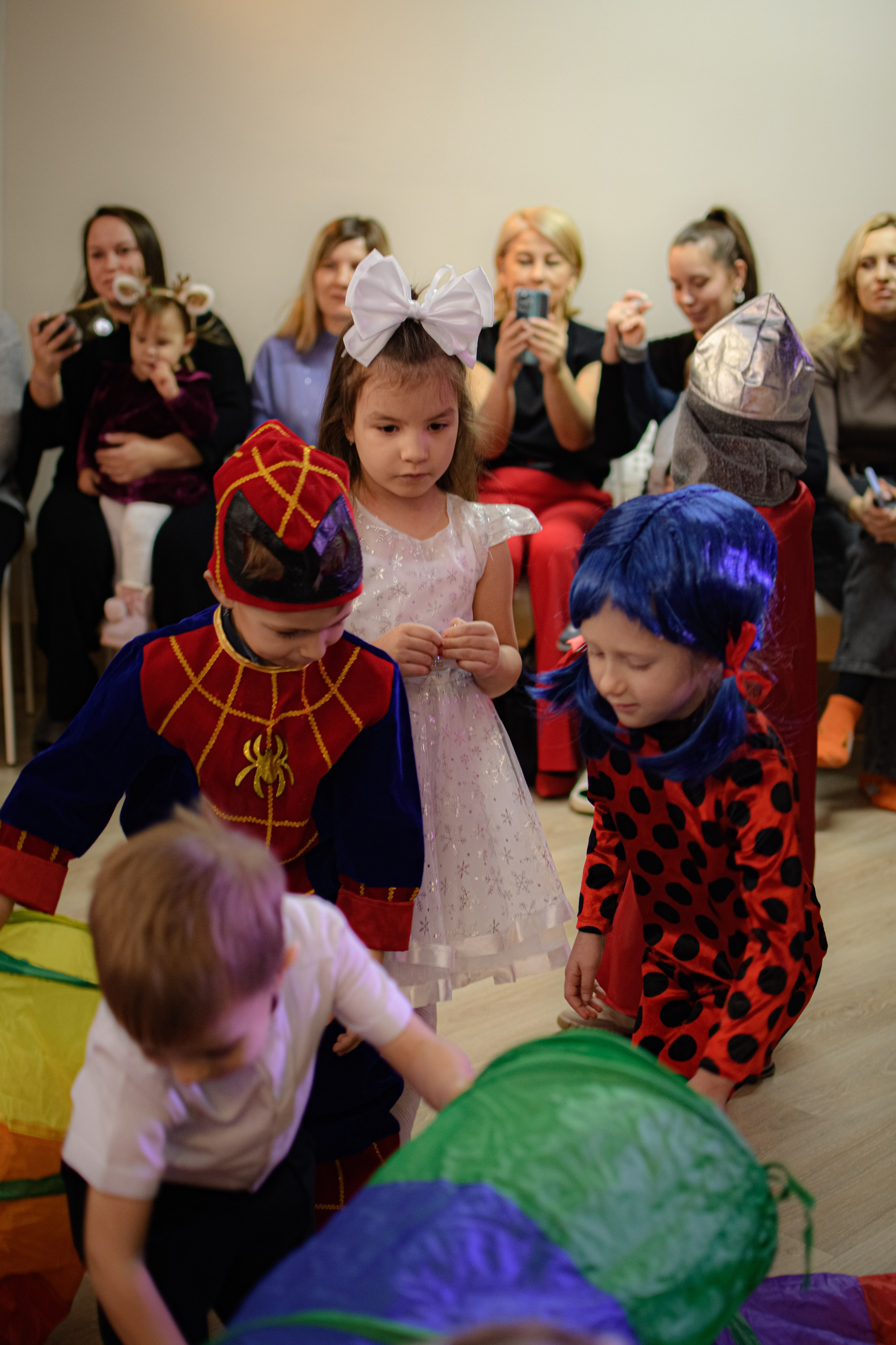 HAPPY NEW YEAR. Photokarish