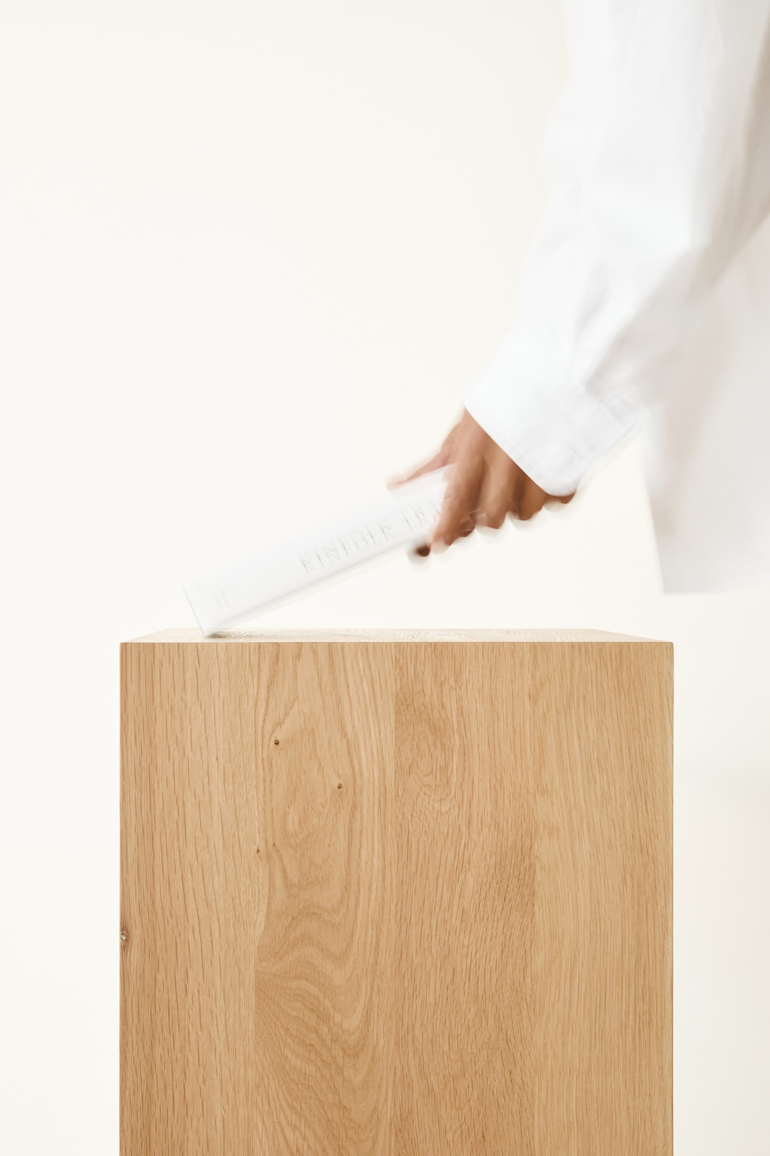 STOL_KANSO. SHONGIN SERGEI