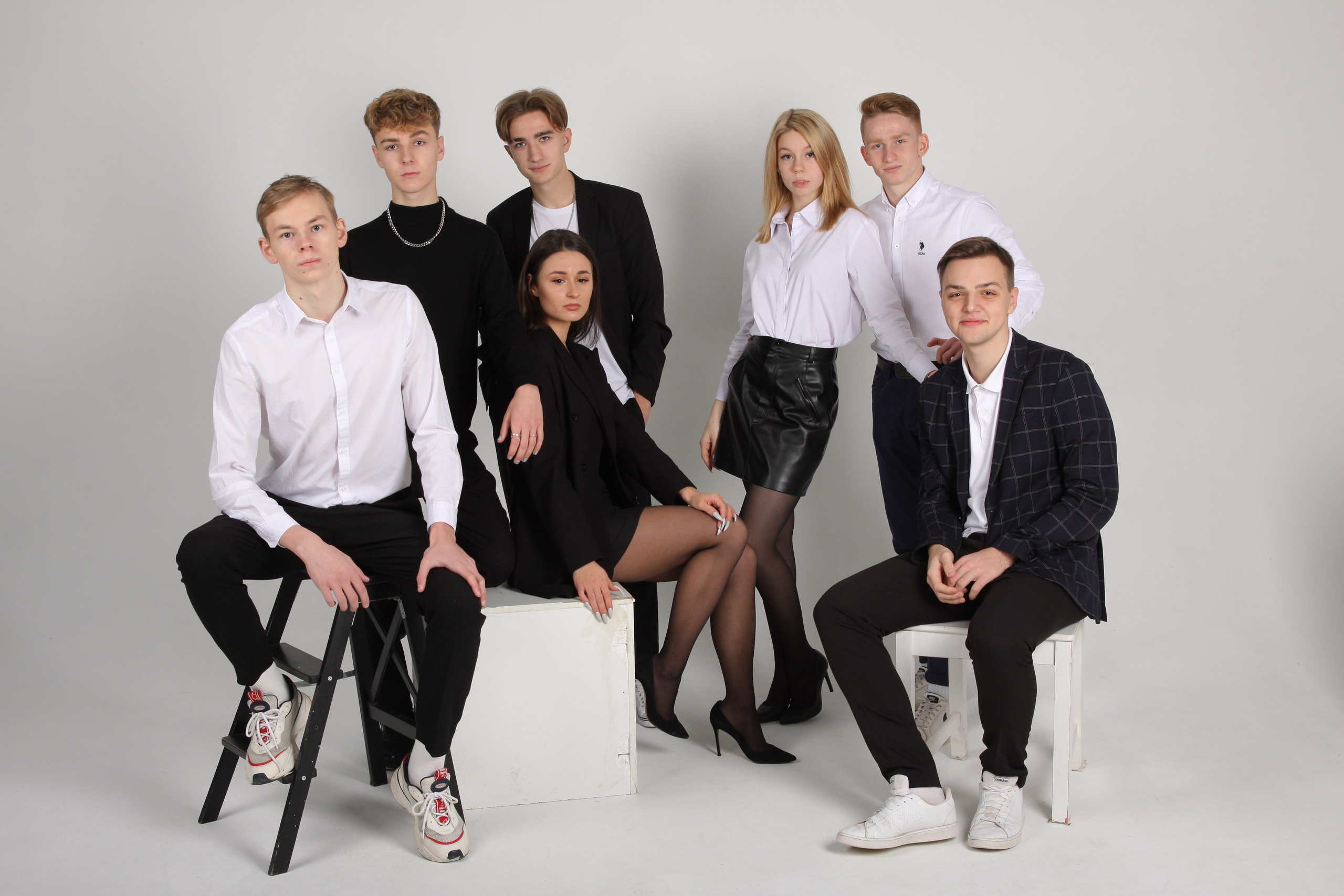 ФОТОСЕССИЯ В СТУДИИ. Школьная фотография в Санкт-Петербурге, выпускные альбомы, фотосессии