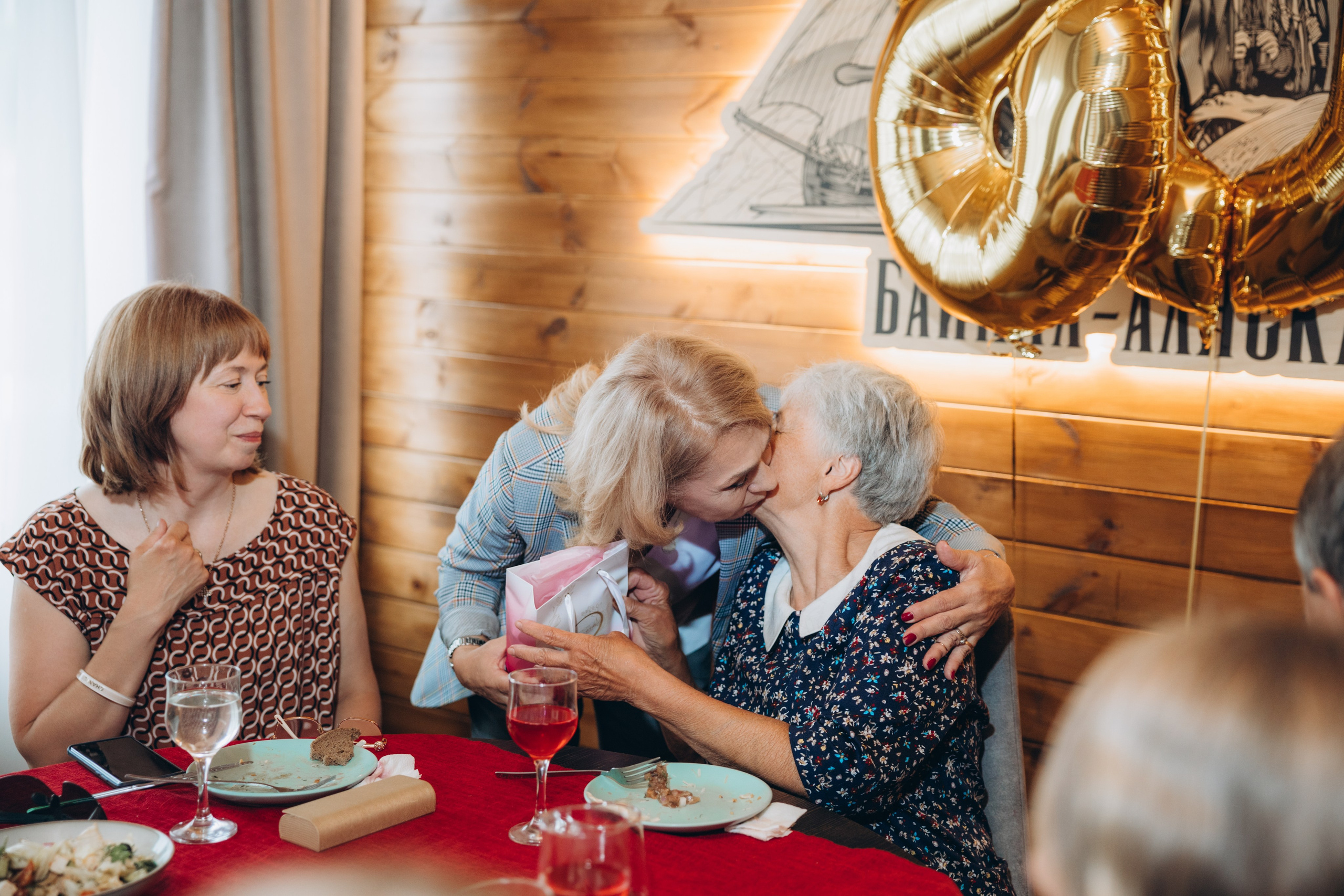 На берегу. Свадебный, семейный фотограф в Иркутске Светлана Макаричева