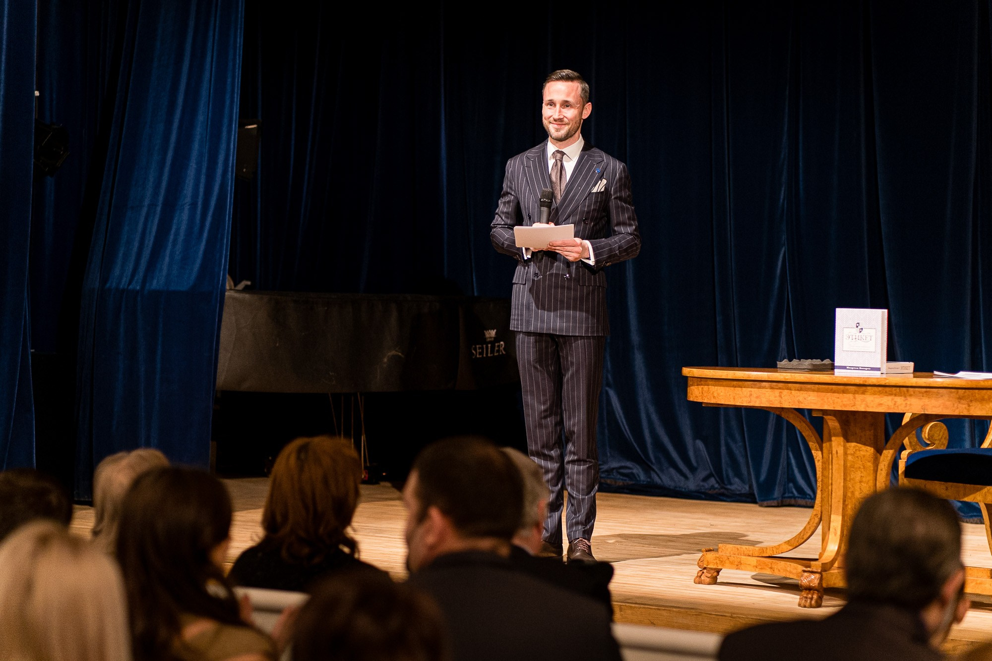 Презентация книги Маартена Богартса «Этикет». Репортажный фотограф Денис Тихомиров. Москва
