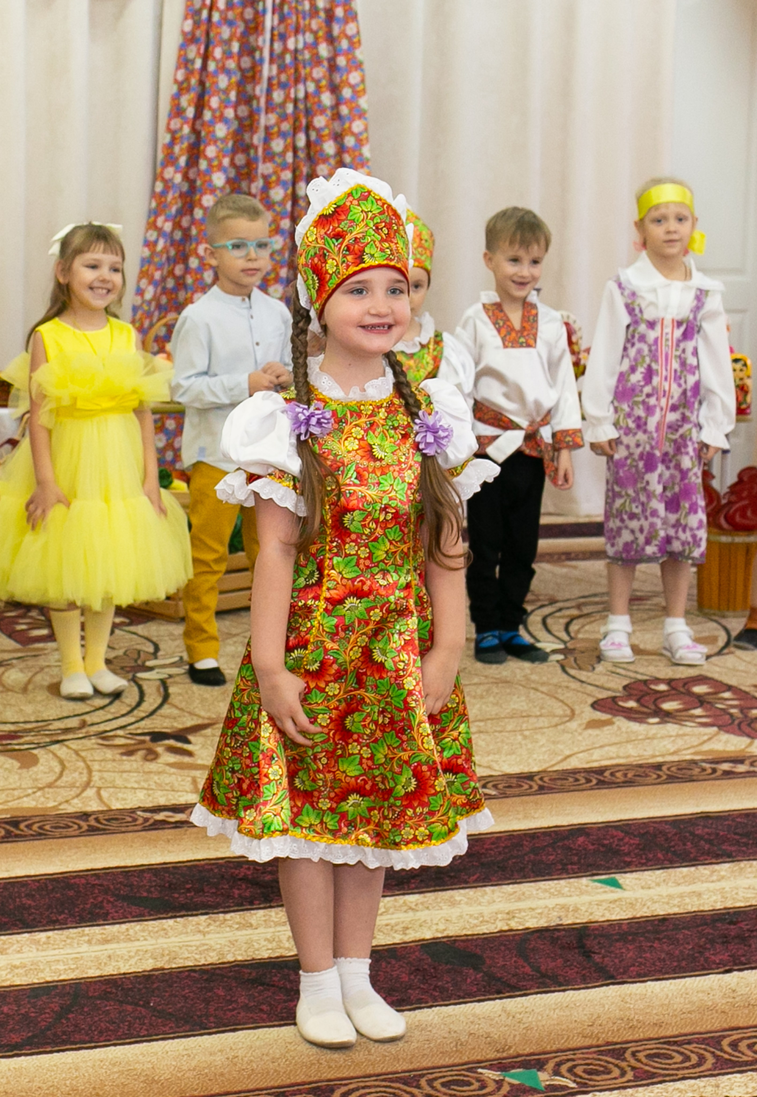 Выпускные и Утренники. Фотограф новорожденных и семейный фотограф НСО г. Бердск Марина Львова