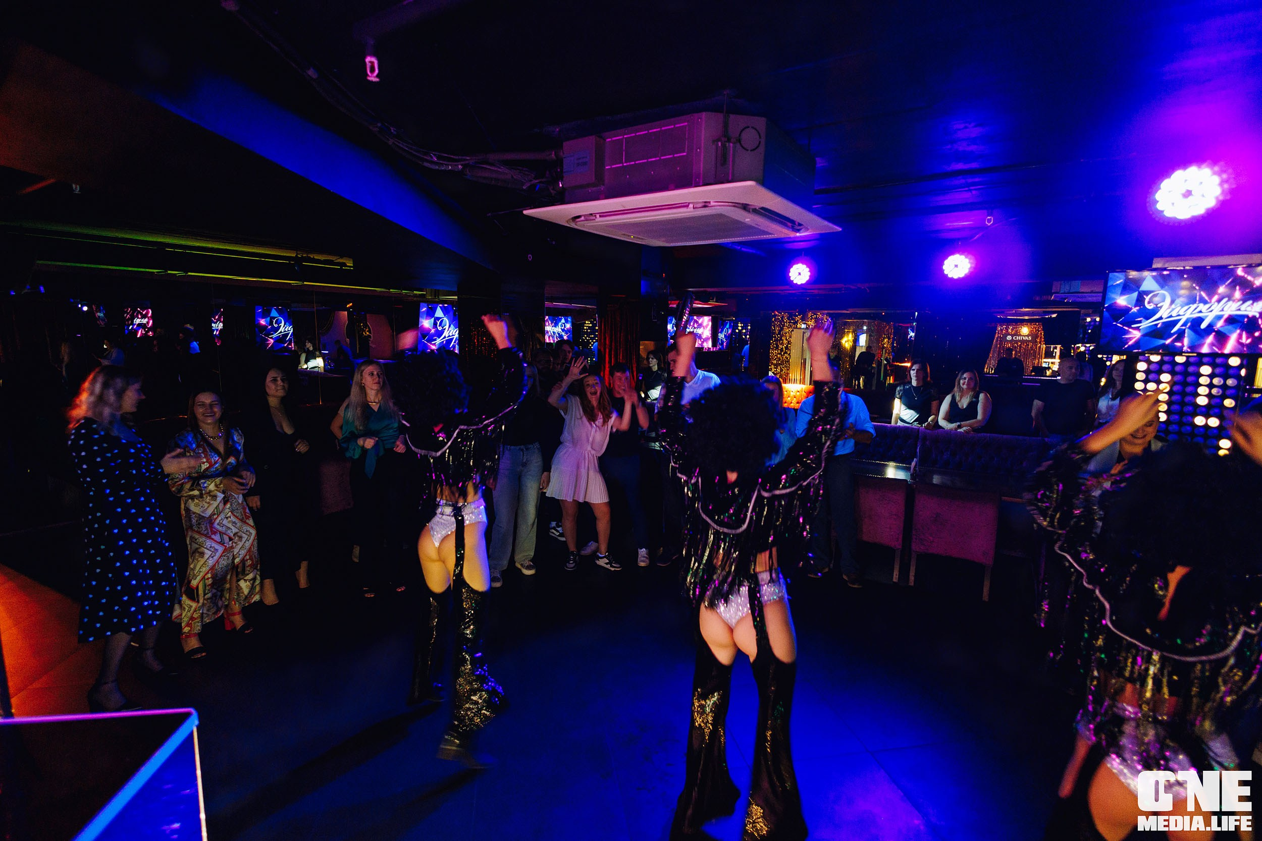 Фоторепортаж из караоке-клуба Эйфория. One Media Life: фоторепортажи, фотоотчеты с мероприятий и заведений