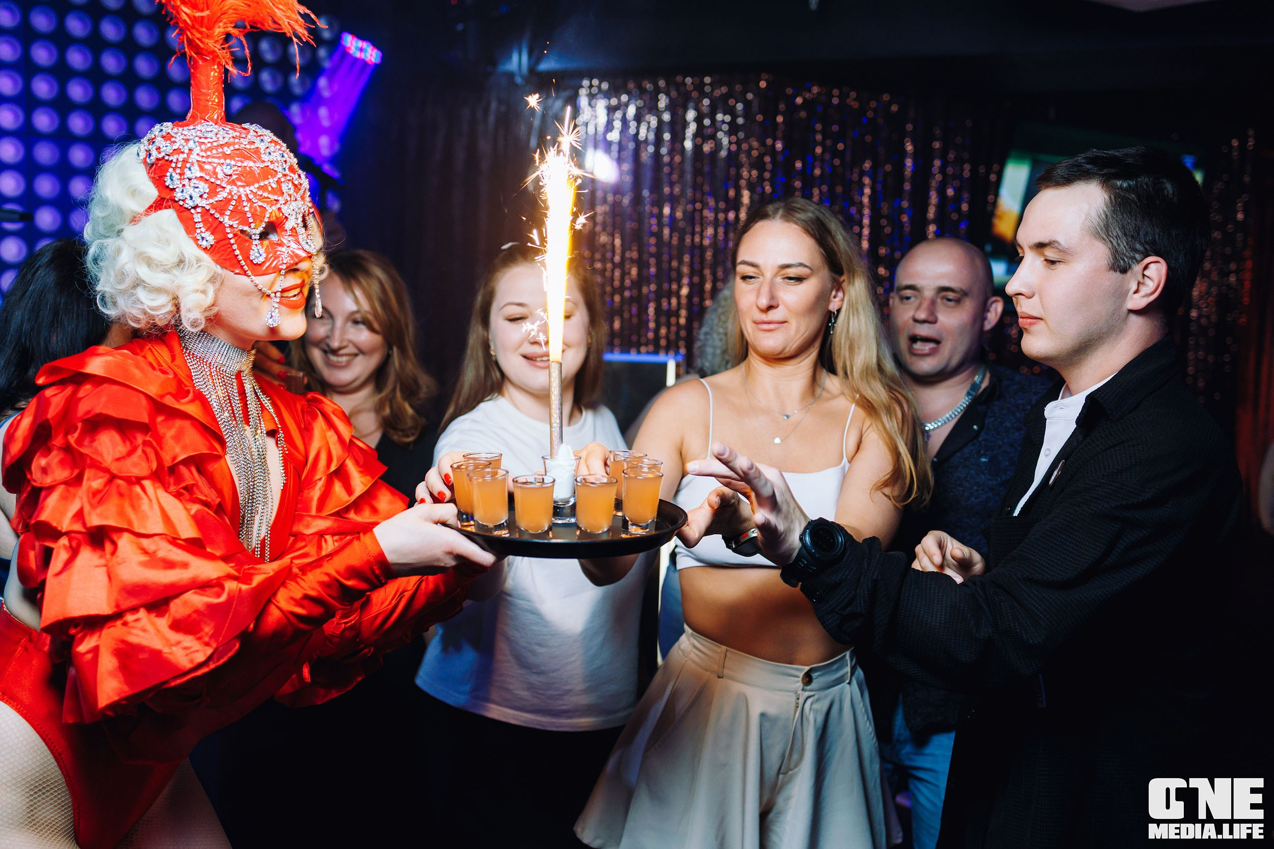 Фоторепортаж из караоке-клуба Эйфория. One Media Life: фоторепортажи, фотоотчеты с мероприятий и заведений