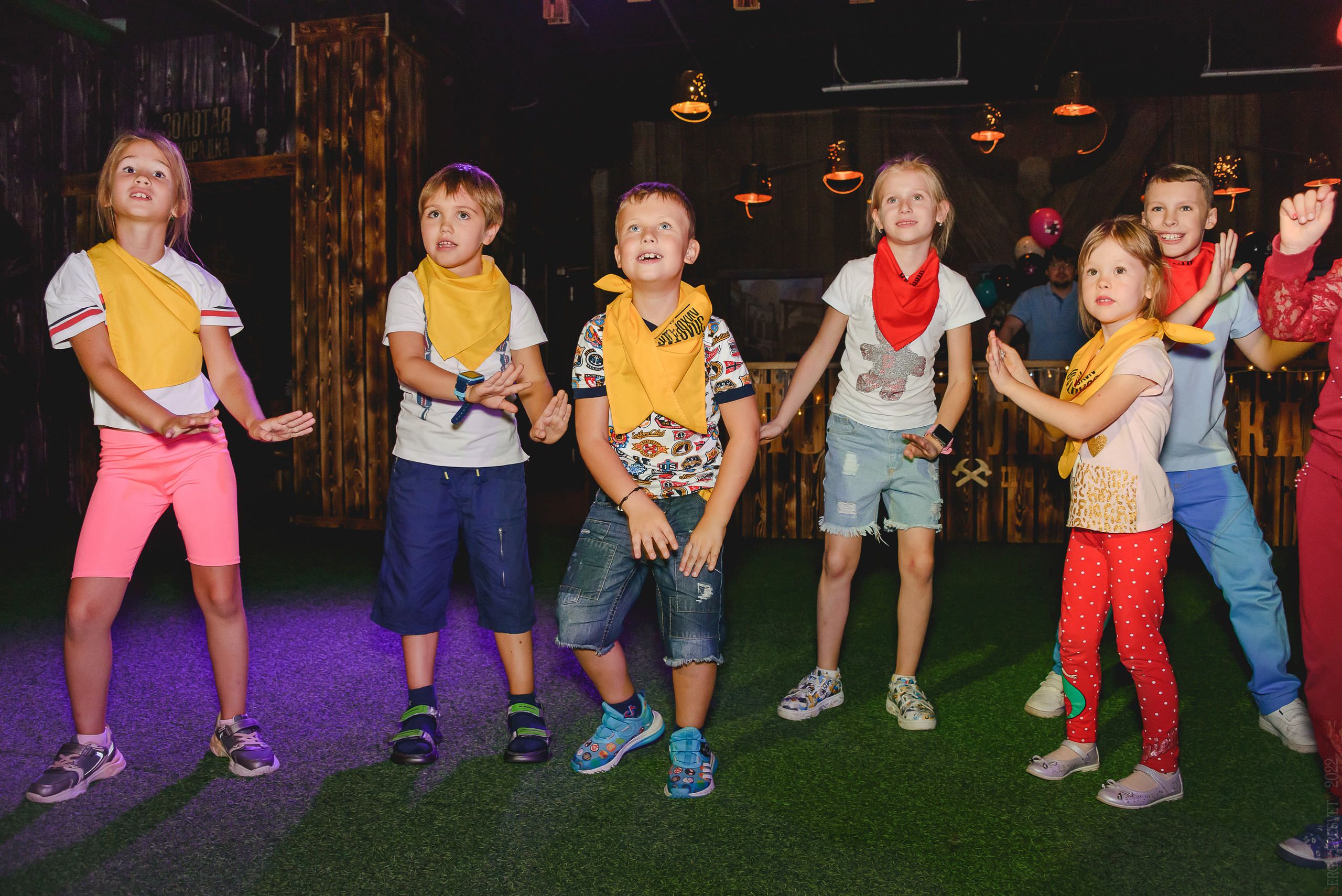 ТикТок вечеринка в Москве, детский фотограф Сергей Пересвет. Ваш фотограф на праздник в Москве, Раменском, Жуковском, Люберцах