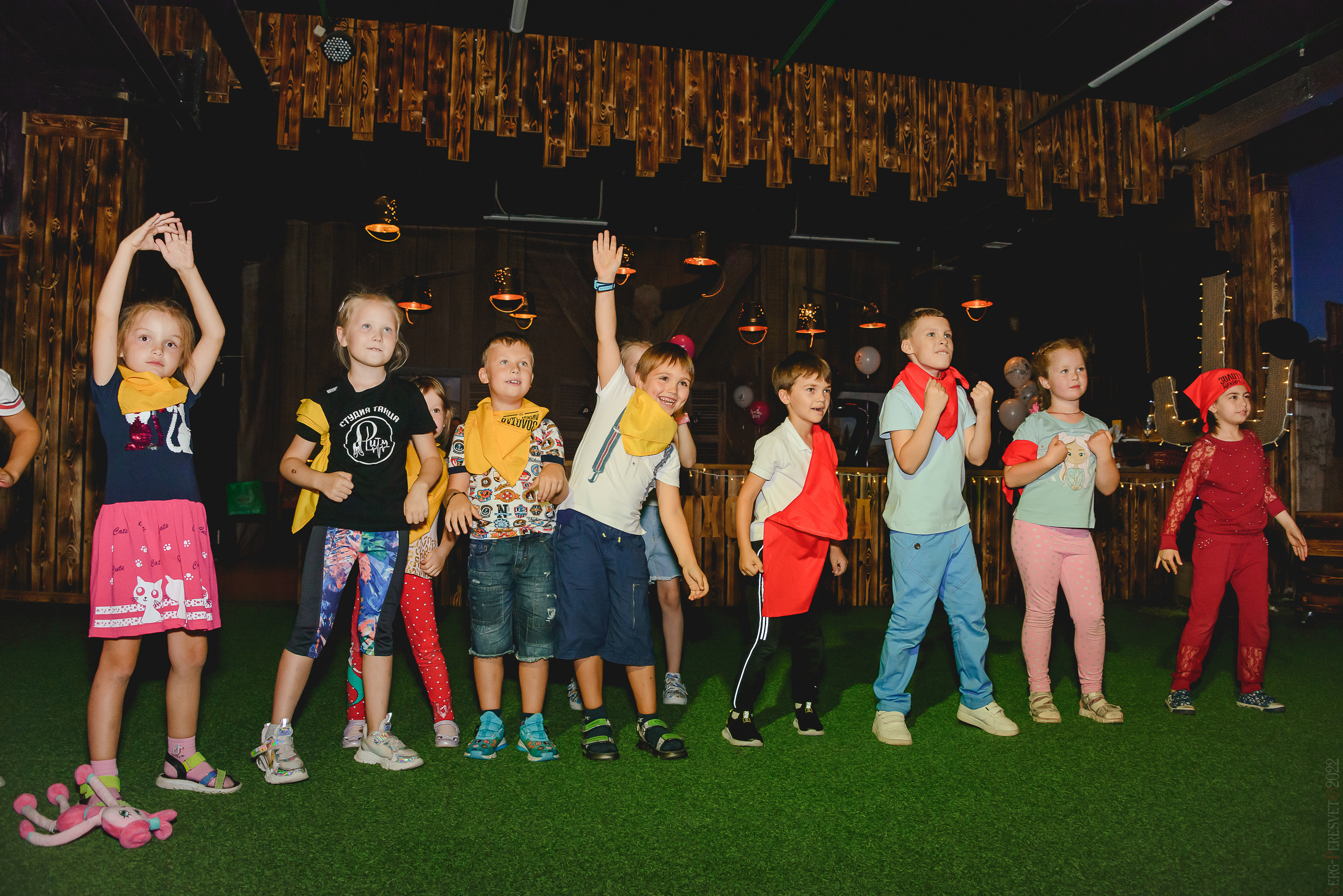 ТикТок вечеринка в Москве, детский фотограф Сергей Пересвет. Ваш фотограф на праздник в Москве, Раменском, Жуковском, Люберцах