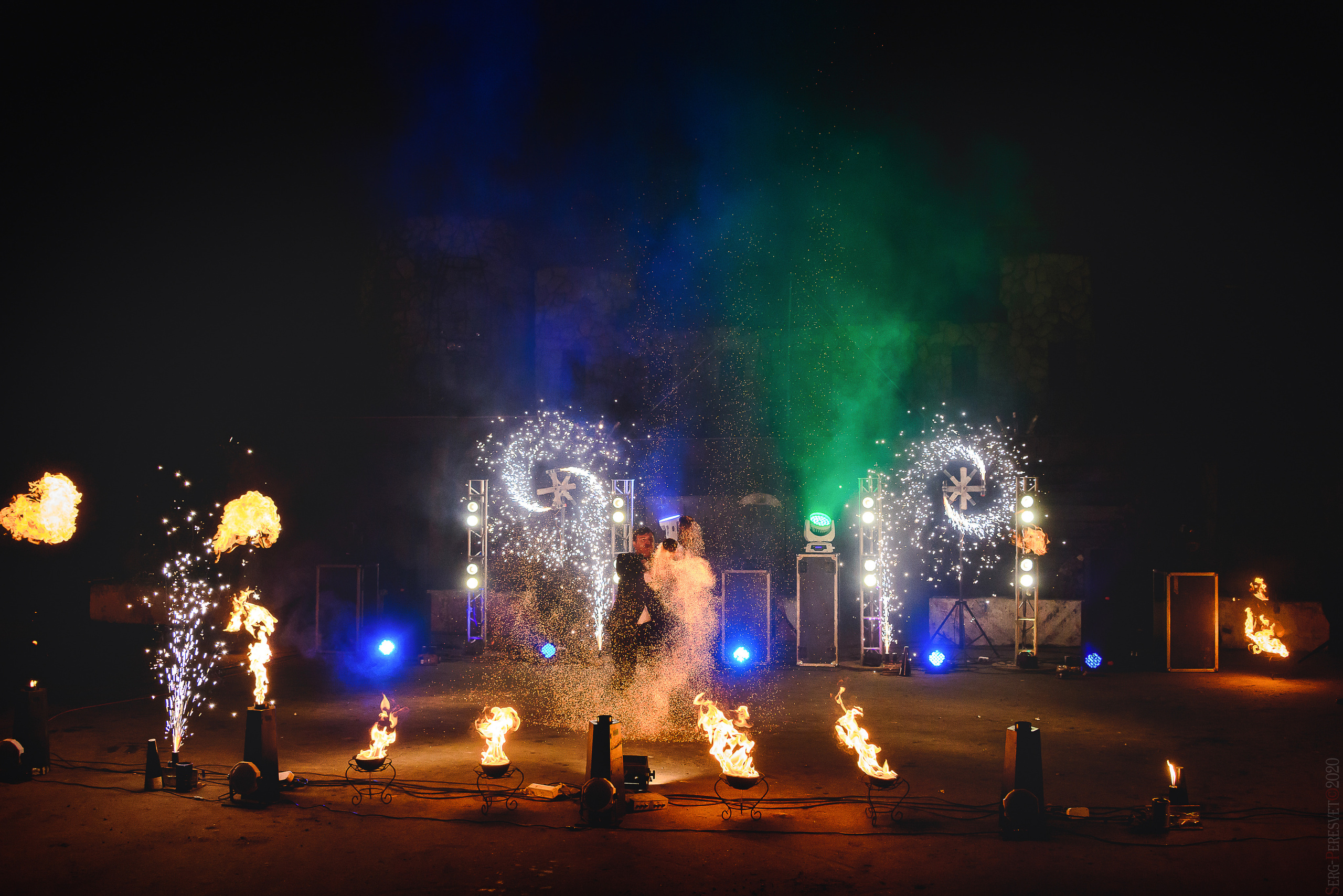 Фаер шоу. Ваш фотограф на праздник в Москве, Раменском, Жуковском, Люберцах