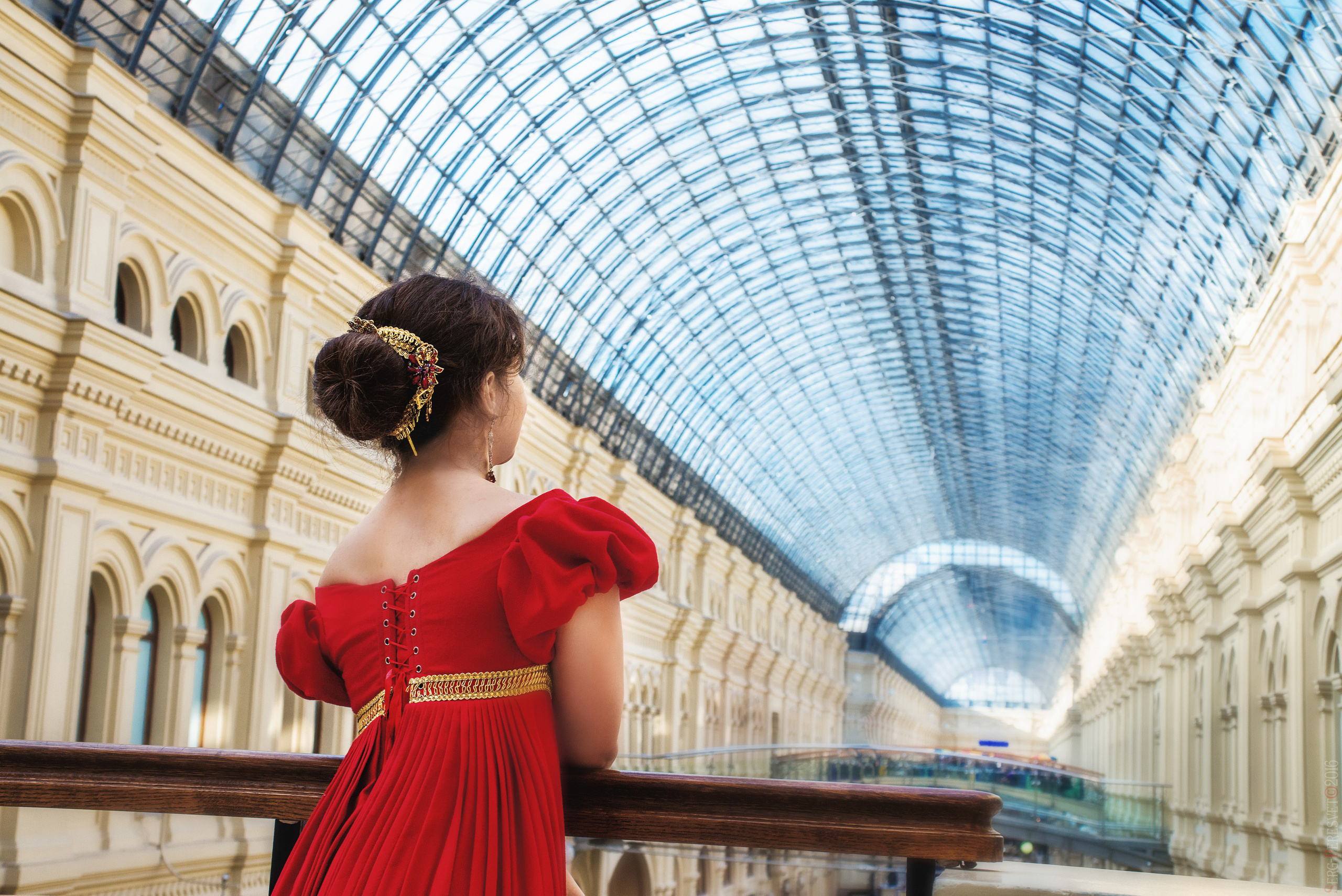 Фотосессия в студии для девушек в Москве - фотограф Сергей Пересвет. Ваш фотограф на праздник в Москве, Раменском, Жуковском, Люберцах