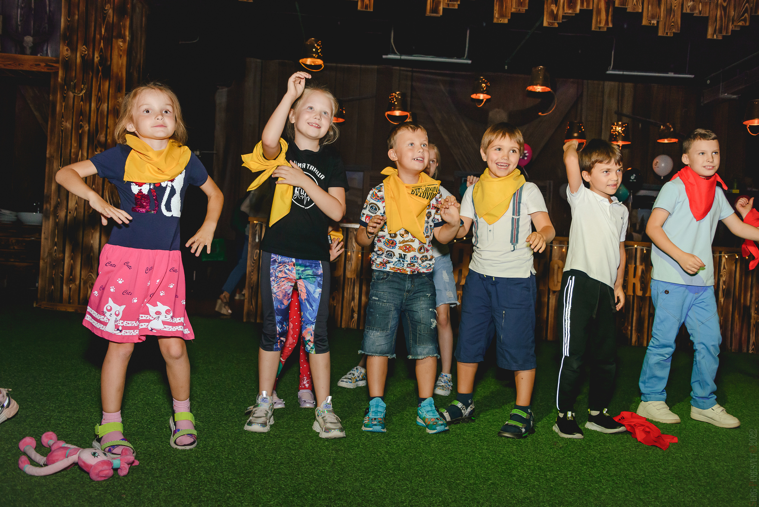 ТикТок вечеринка в Москве, детский фотограф Сергей Пересвет. Ваш фотограф на праздник в Москве, Раменском, Жуковском, Люберцах