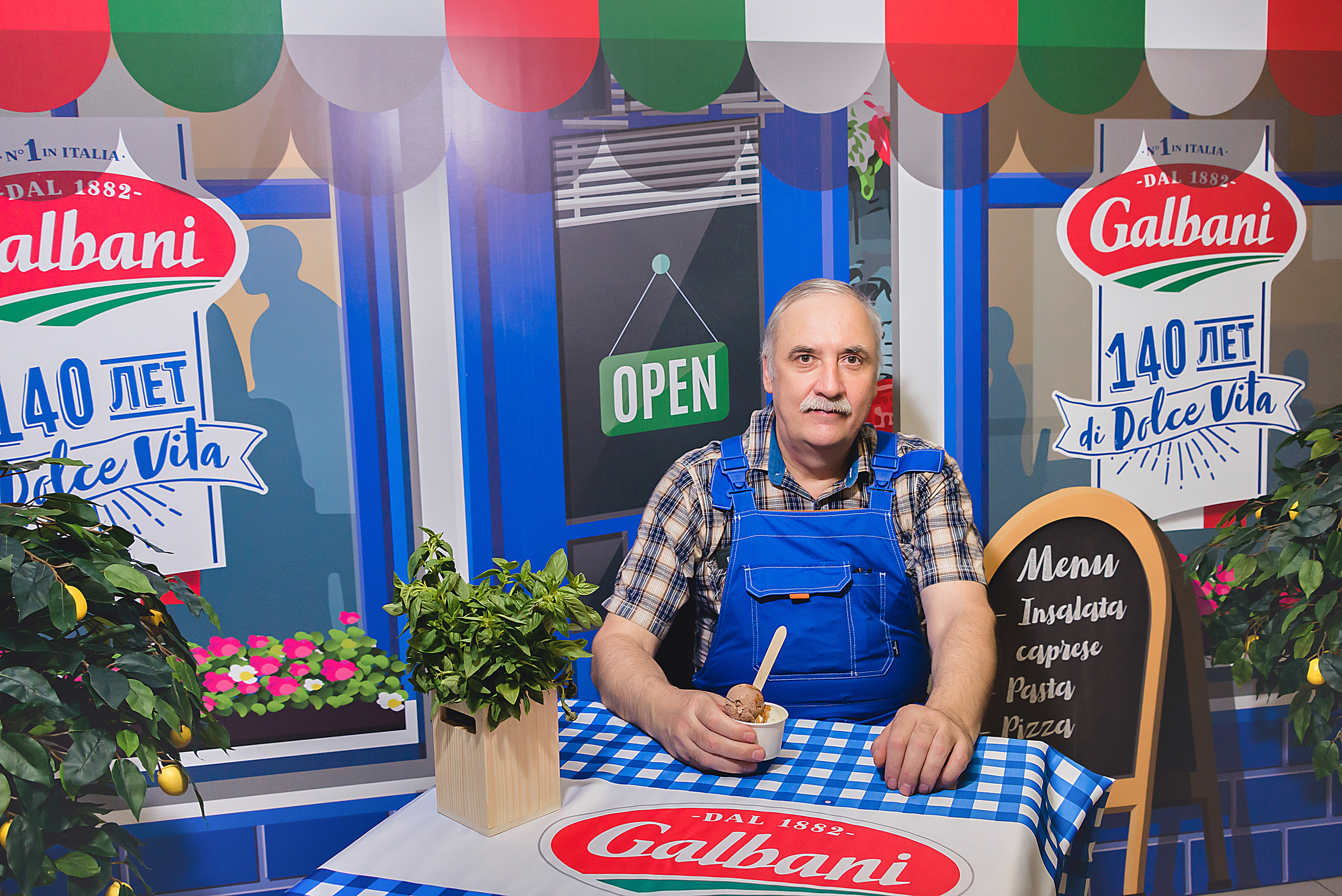 Пресс волл. Ваш фотограф на праздник в Москве, Раменском, Жуковском, Люберцах