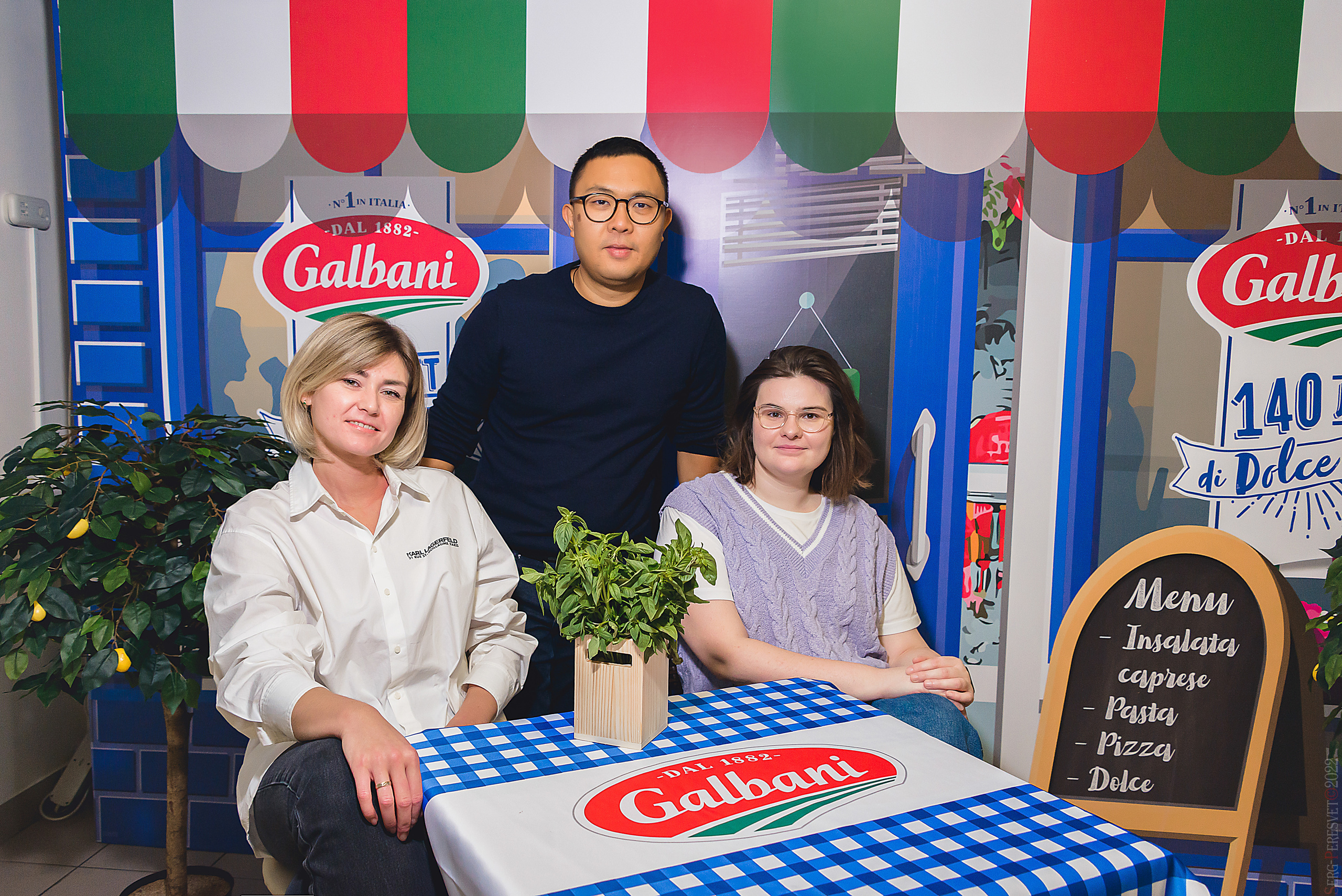 Пресс волл. Ваш фотограф на праздник в Москве, Раменском, Жуковском, Люберцах