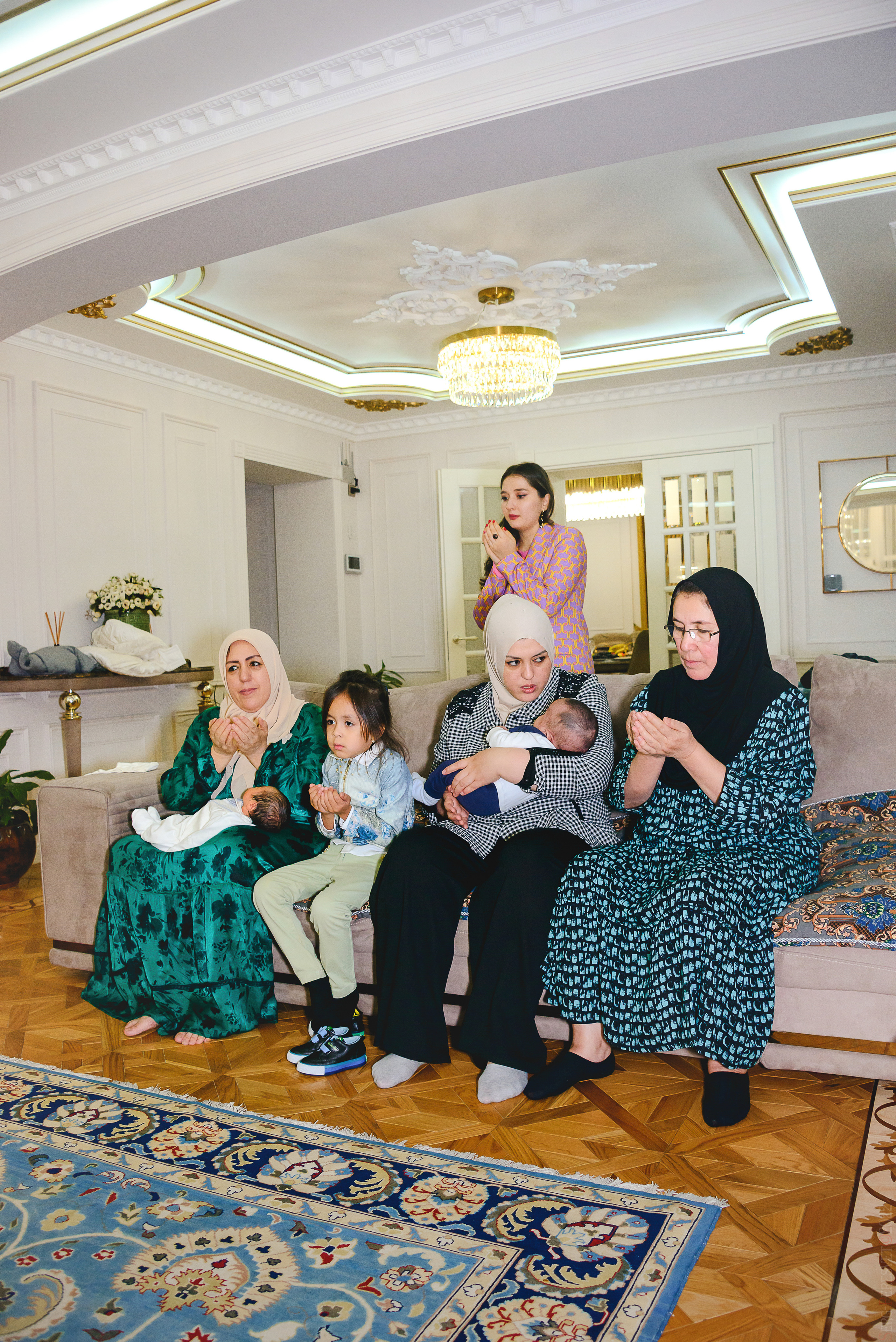 Ньюборн, имянаречение, выписка из роддома. Ваш фотограф на праздник в Москве, Раменском, Жуковском, Люберцах
