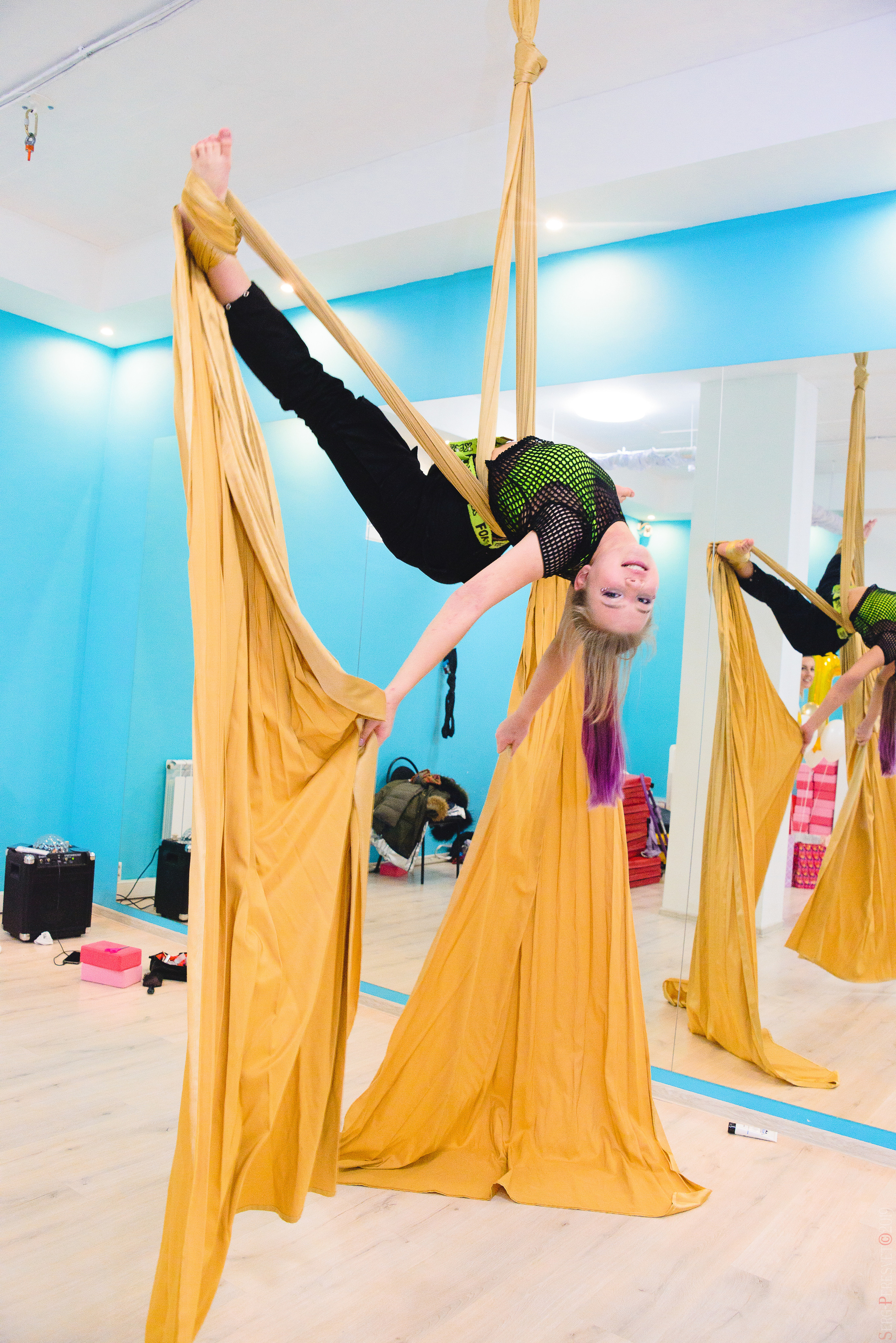 День рождения, воздушный эквилибр в Москве, детский фотограф Пересвет. Ваш фотограф на праздник в Москве, Раменском, Жуковском, Люберцах
