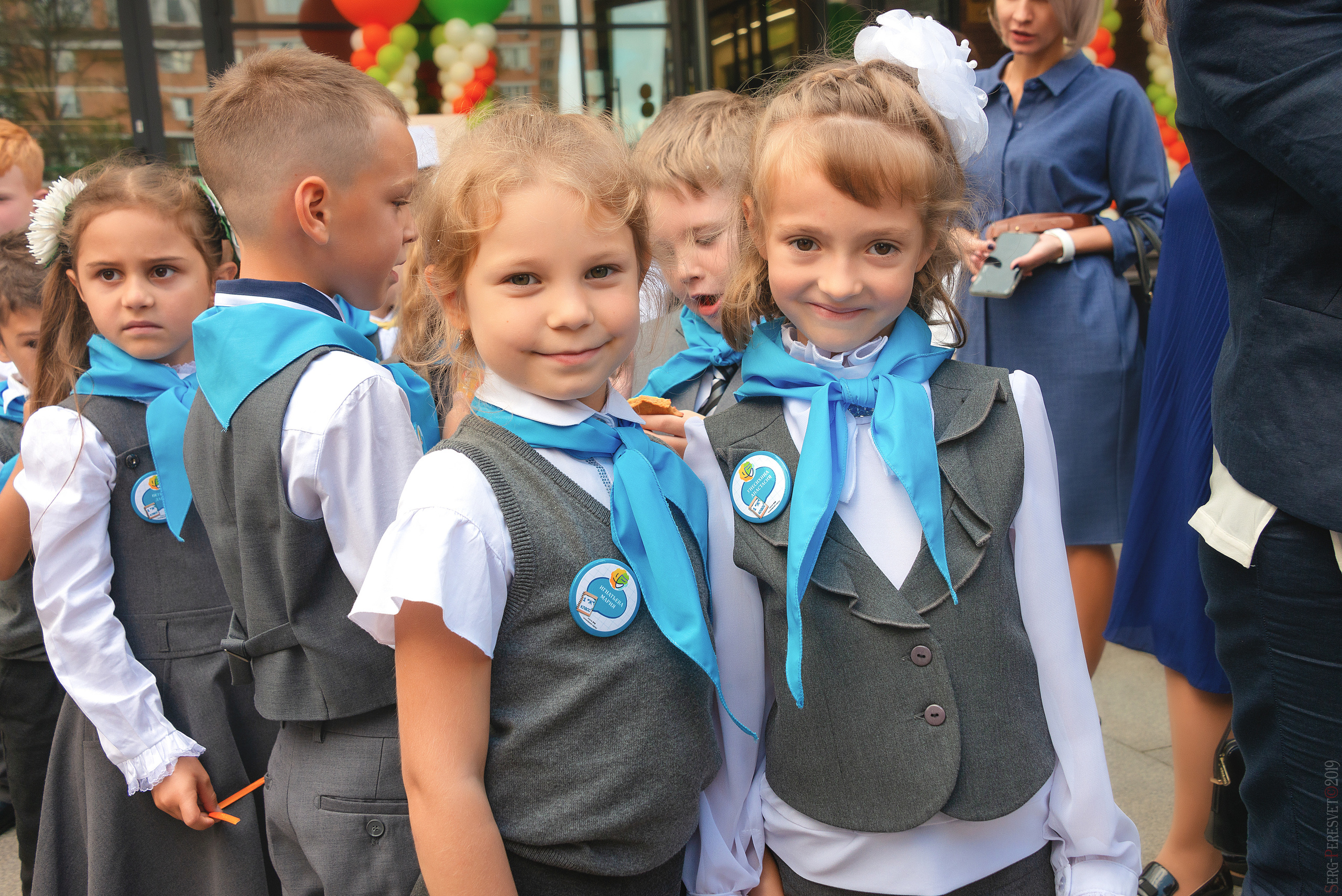 Фотосъемка на 1 сентября в школу, детский сад, фотограф Пересвет. Ваш фотограф на праздник в Москве, Раменском, Жуковском, Люберцах