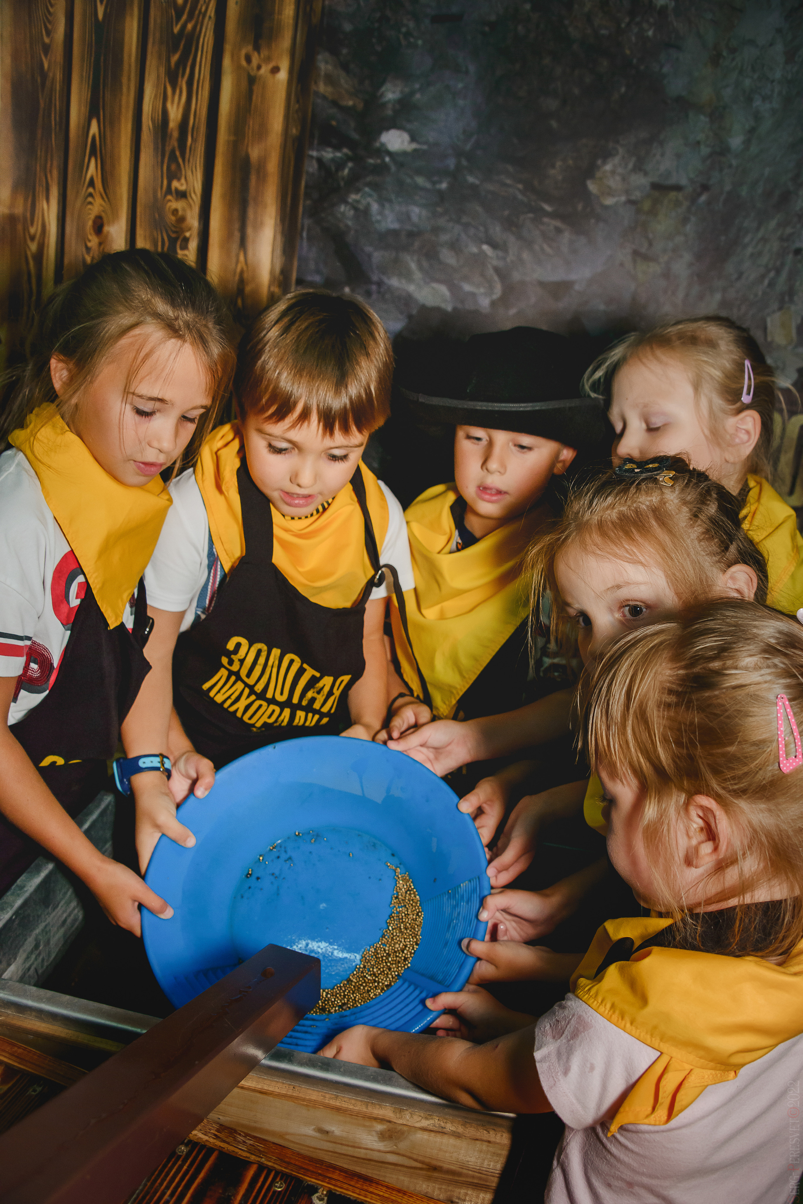 «Золотая лихорадка», квест-комната, Одинцово, фотограф Сергей Пересвет. Ваш фотограф на праздник в Москве, Раменском, Жуковском, Люберцах