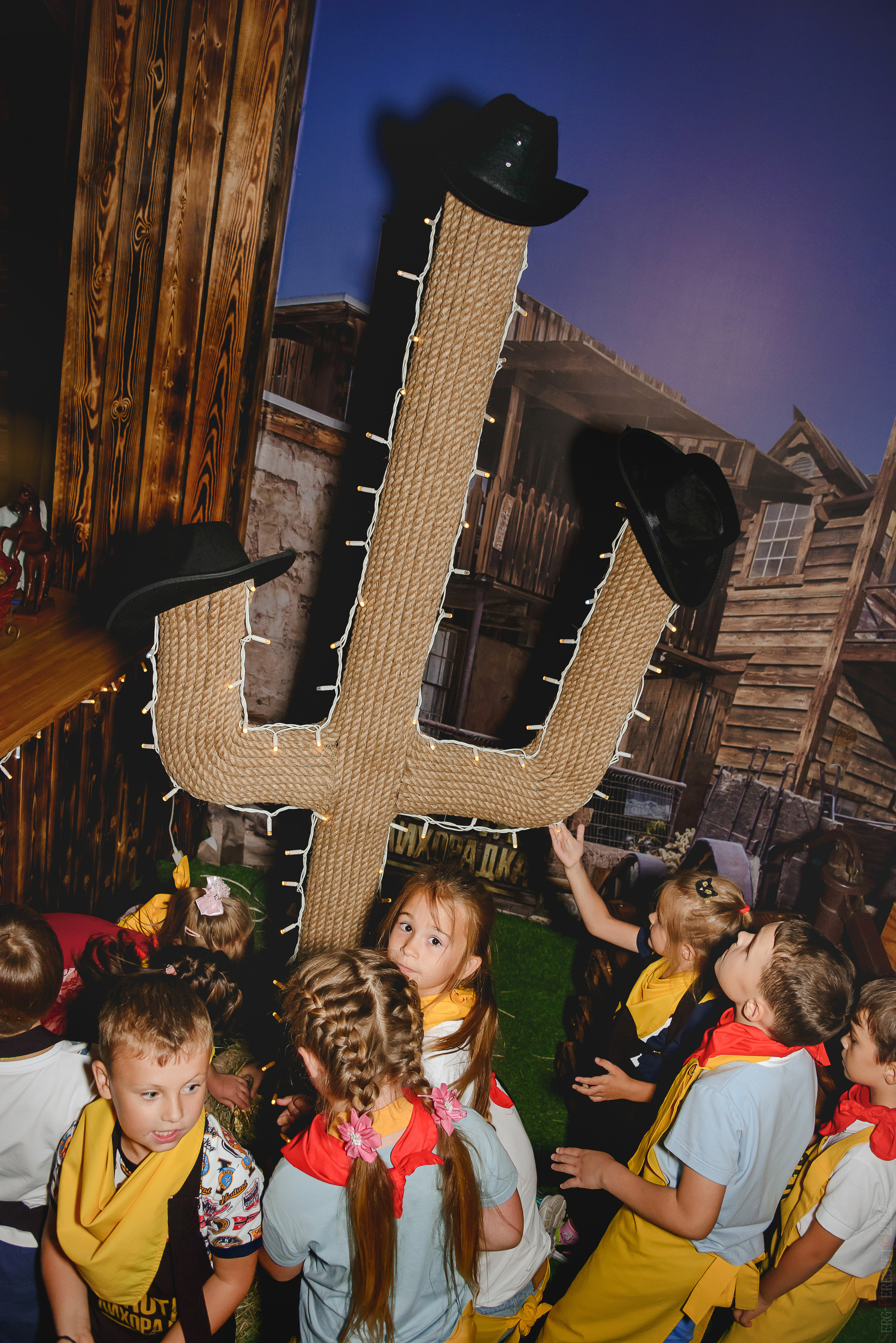 «Золотая лихорадка», квест-комната, Одинцово, фотограф Сергей Пересвет. Ваш фотограф на праздник в Москве, Раменском, Жуковском, Люберцах