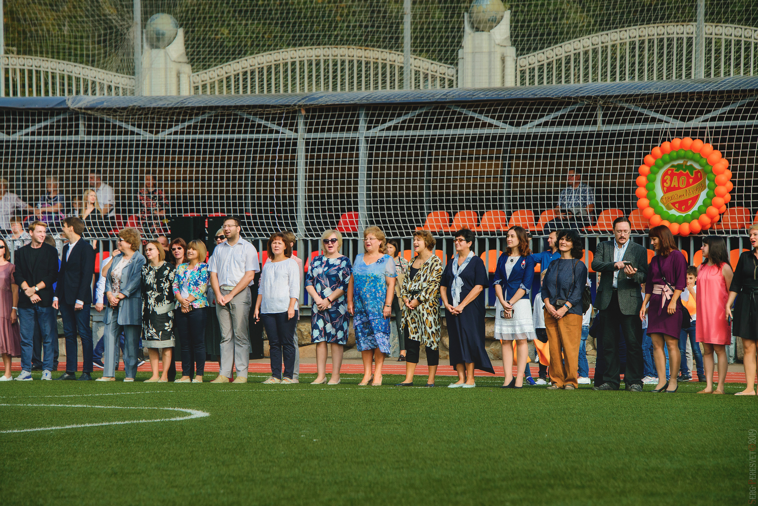 Фотосъемка на 1 сентября в школу, детский сад, фотограф Пересвет. Ваш фотограф на праздник в Москве, Раменском, Жуковском, Люберцах