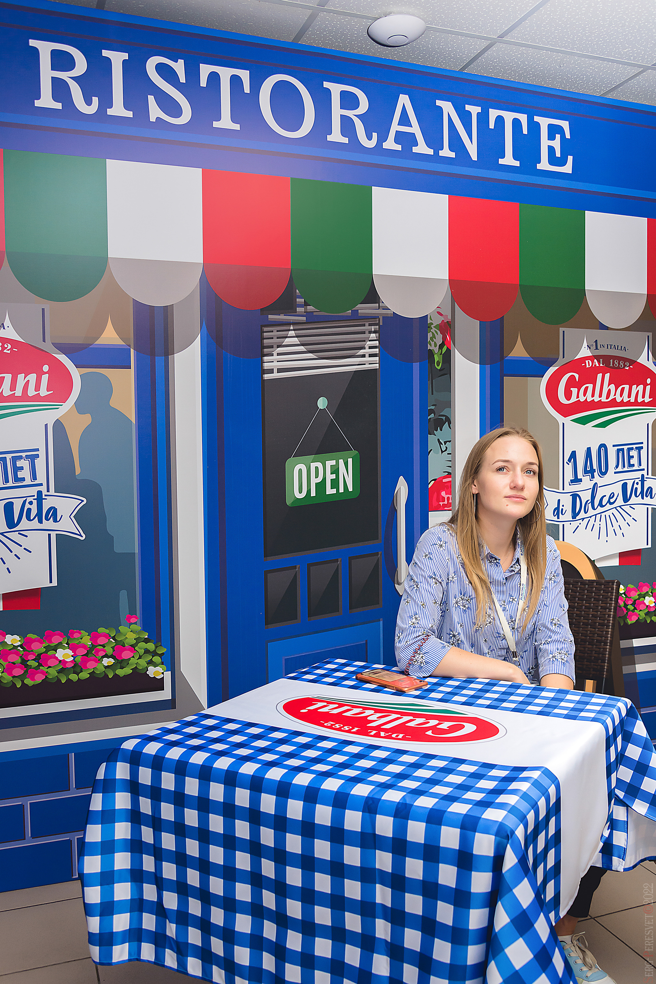 Пресс волл. Ваш фотограф на праздник в Москве, Раменском, Жуковском, Люберцах