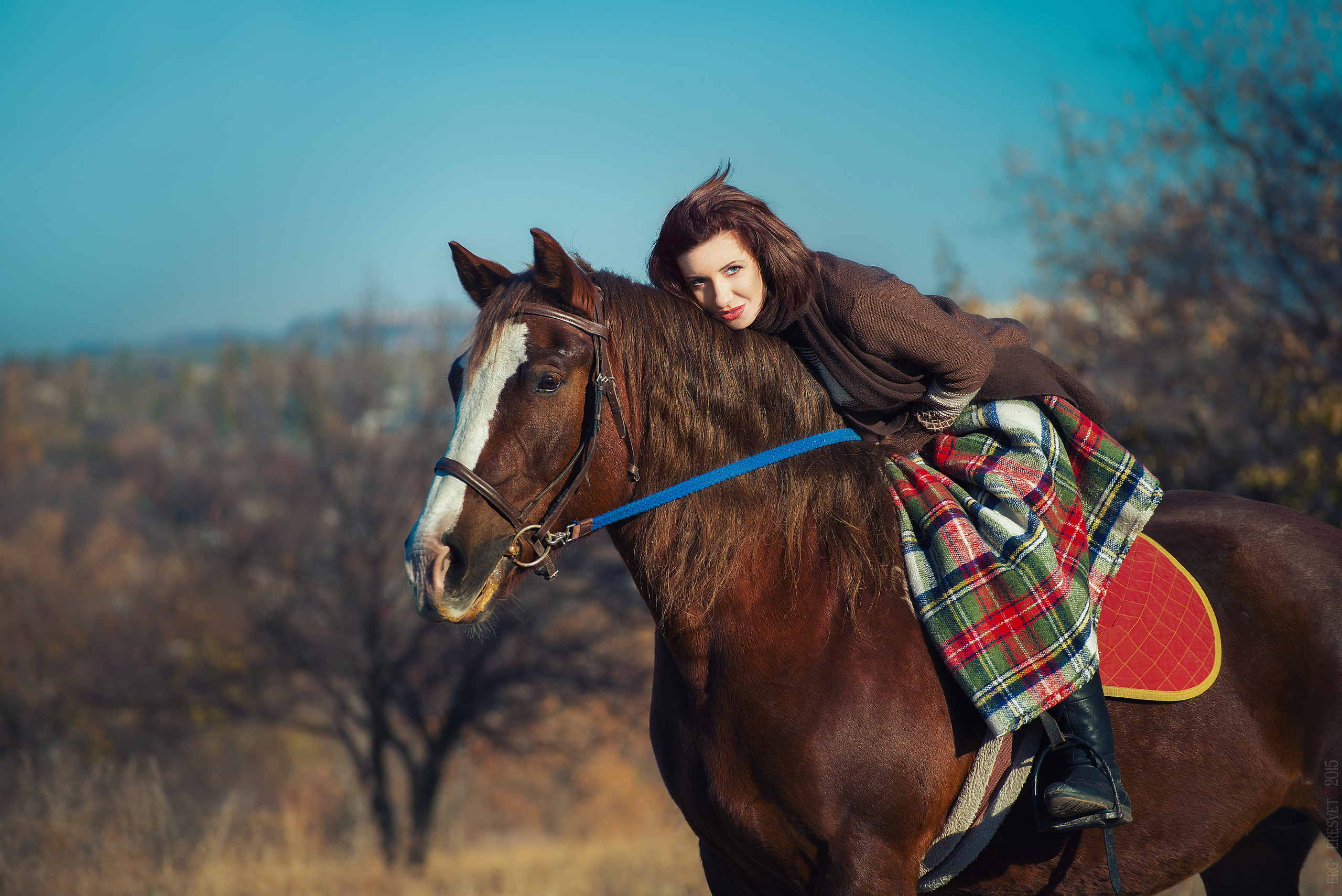 Фотосессия для девушек на природе в Москве - фотограф Сергей Пересвет. Ваш фотограф на праздник в Москве, Раменском, Жуковском, Люберцах