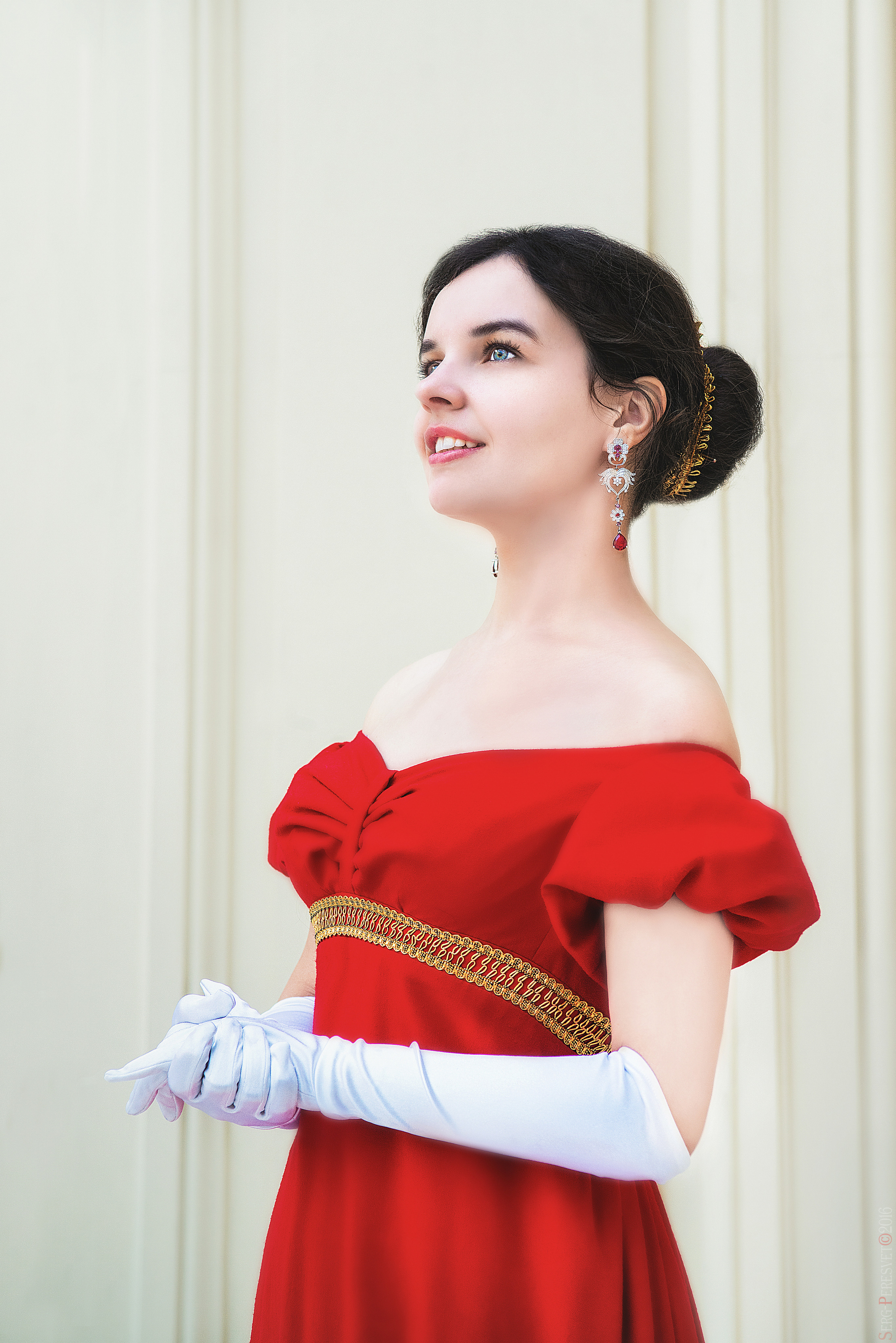 Фотосессия в студии для девушек в Москве - фотограф Сергей Пересвет. Ваш фотограф на праздник в Москве, Раменском, Жуковском, Люберцах