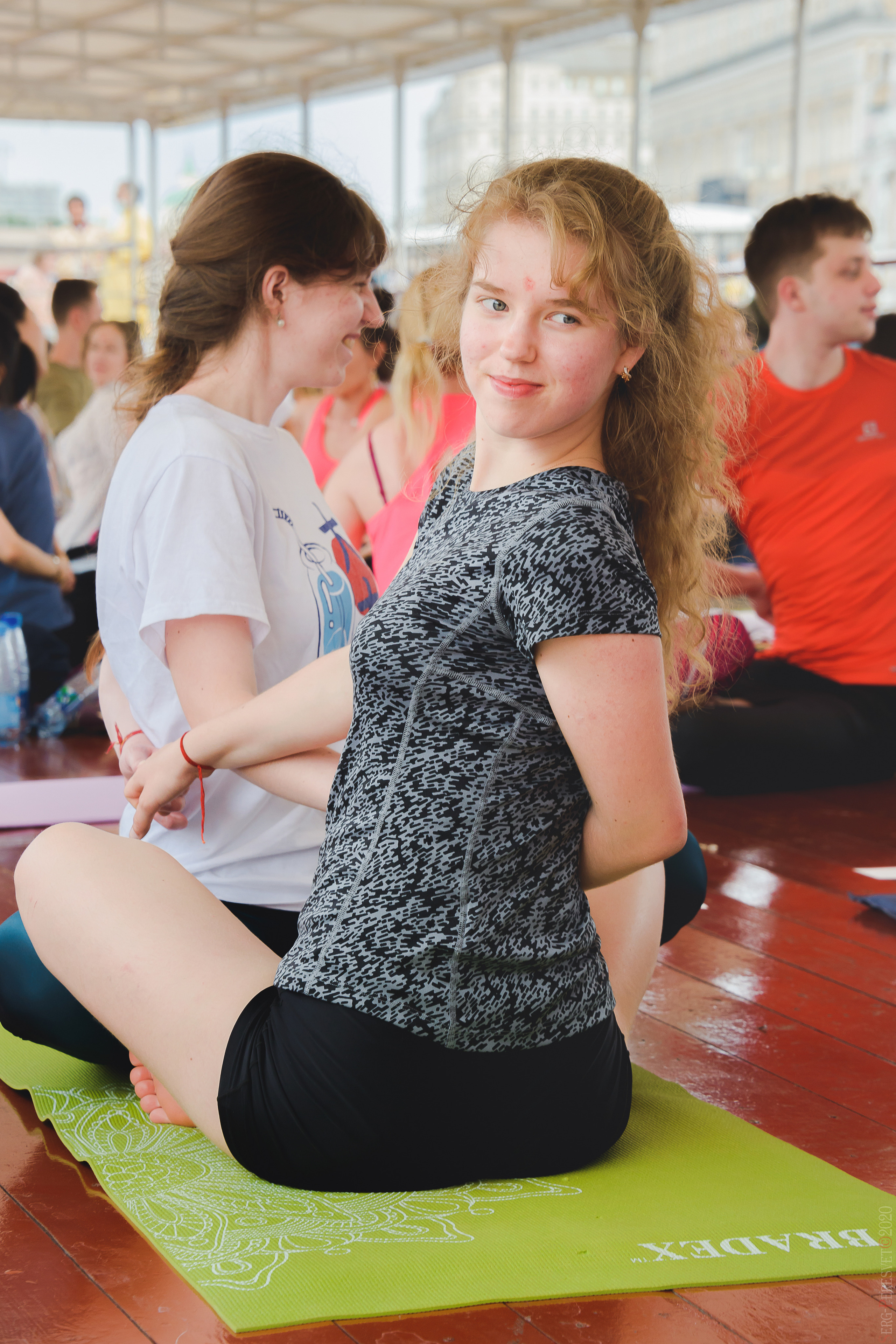 Международный день йоги на Москве-реке. ABS yoga. Ваш фотограф на праздник в Москве, Раменском, Жуковском, Люберцах