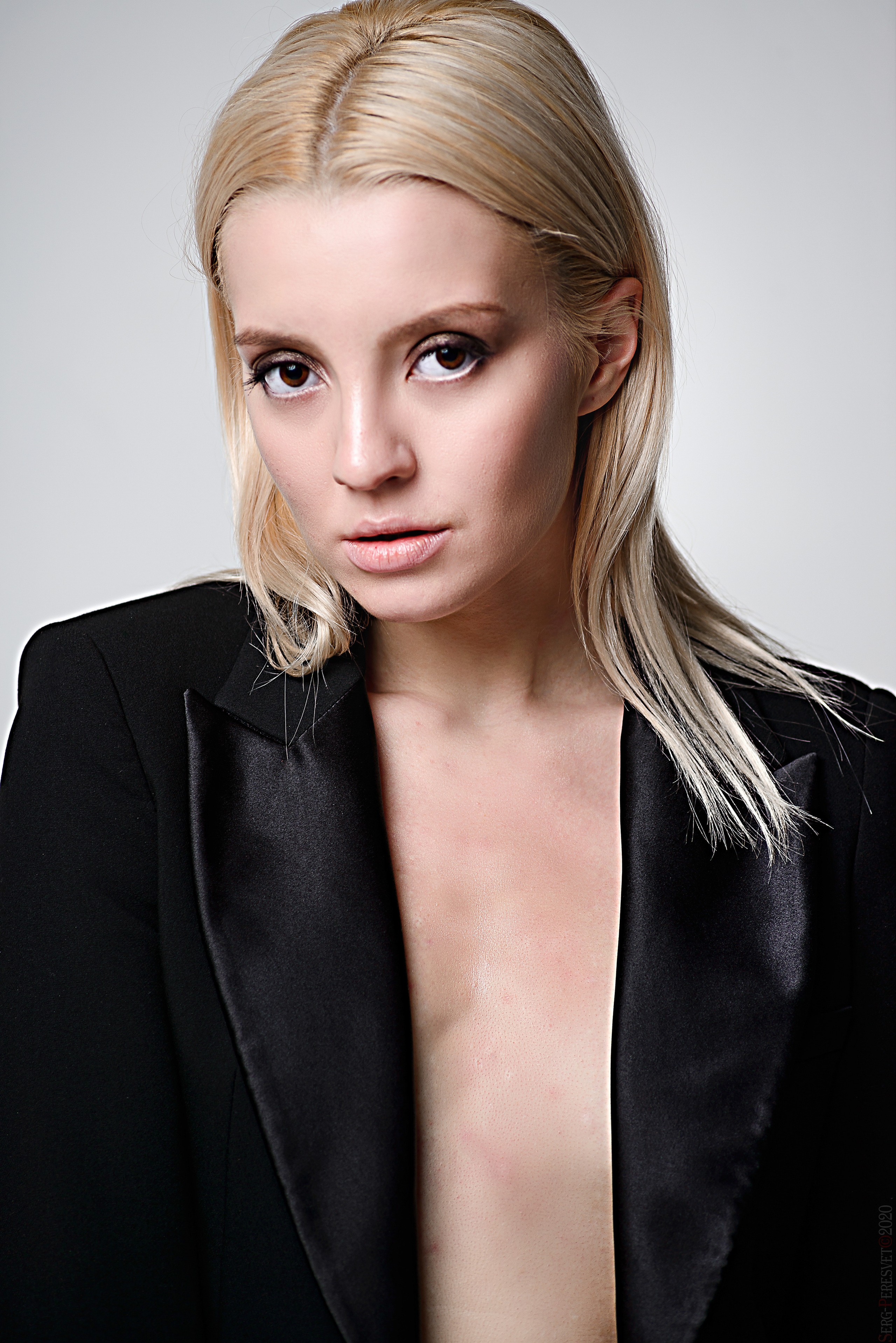 Модельные тесты, снэпшоты на кастинг, актерское портфолио в Москве. Ваш фотограф на праздник в Москве, Раменском, Жуковском, Люберцах