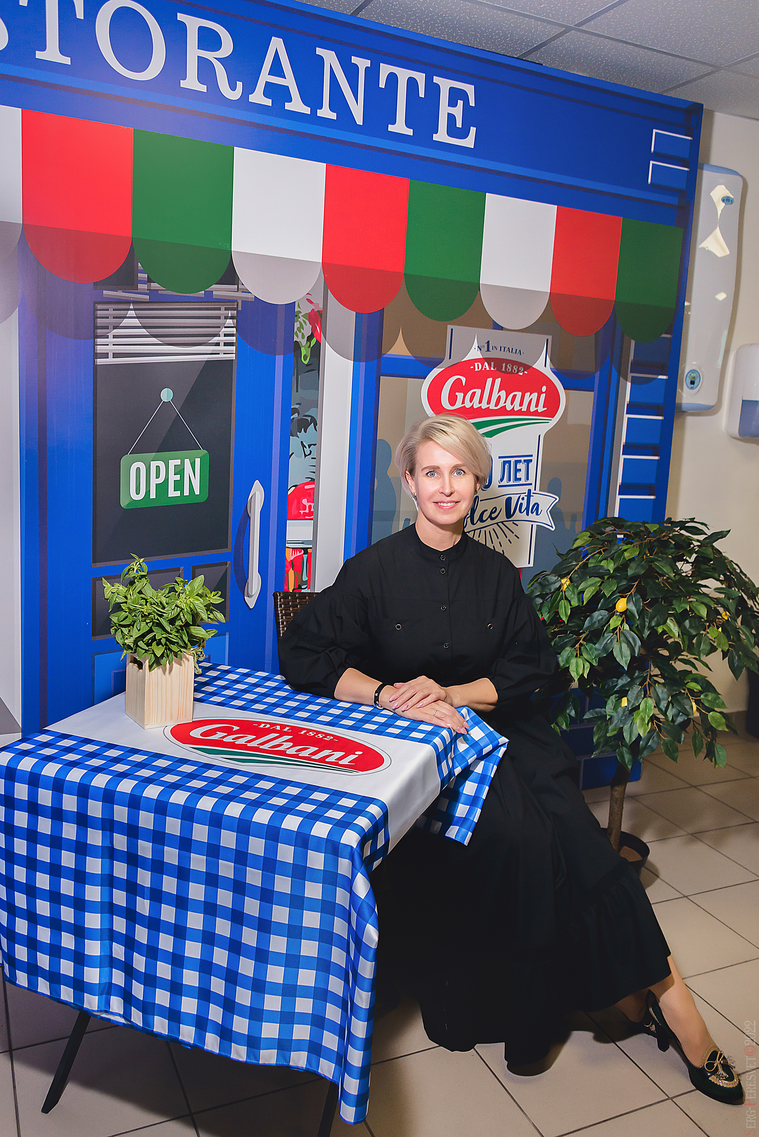 Пресс волл. Ваш фотограф на праздник в Москве, Раменском, Жуковском, Люберцах