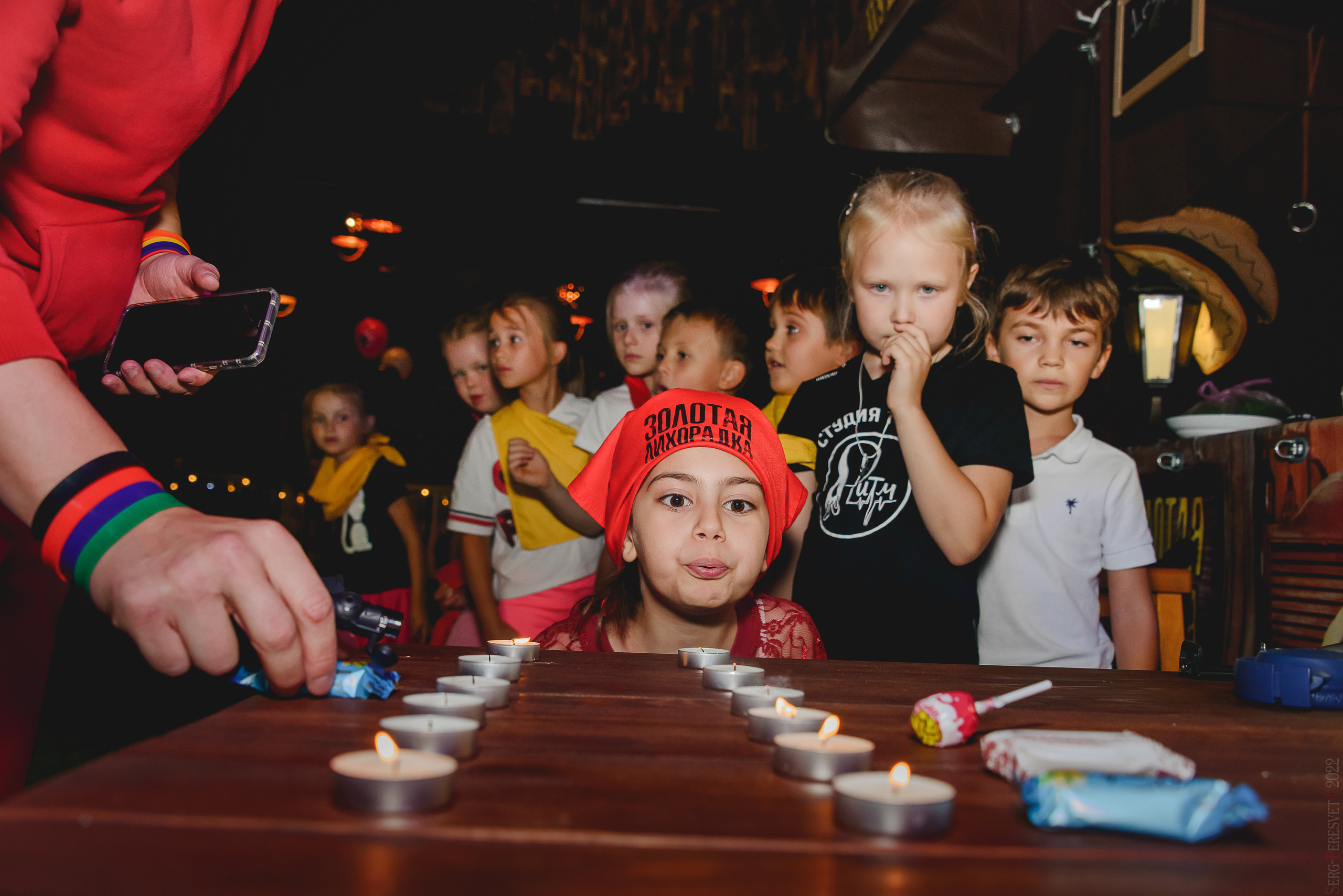 ТикТок вечеринка в Москве, детский фотограф Сергей Пересвет. Ваш фотограф на праздник в Москве, Раменском, Жуковском, Люберцах