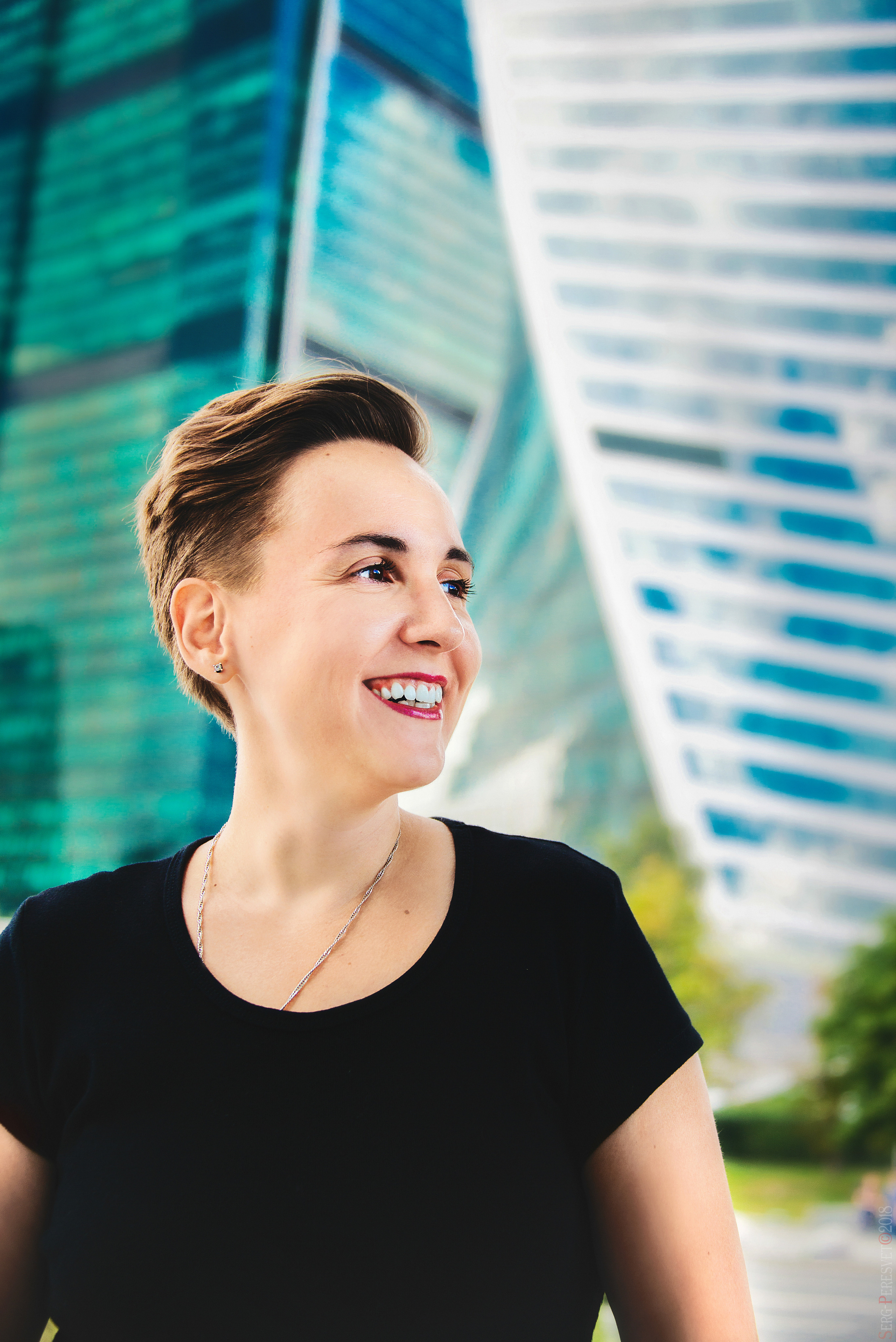 Фотосессия для девушек на природе в Москве - фотограф Сергей Пересвет. Ваш фотограф на праздник в Москве, Раменском, Жуковском, Люберцах