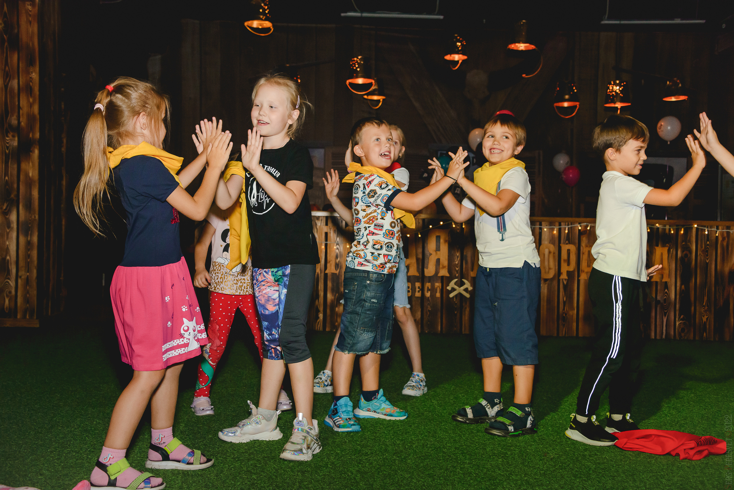 ТикТок вечеринка в Москве, детский фотограф Сергей Пересвет. Ваш фотограф на праздник в Москве, Раменском, Жуковском, Люберцах